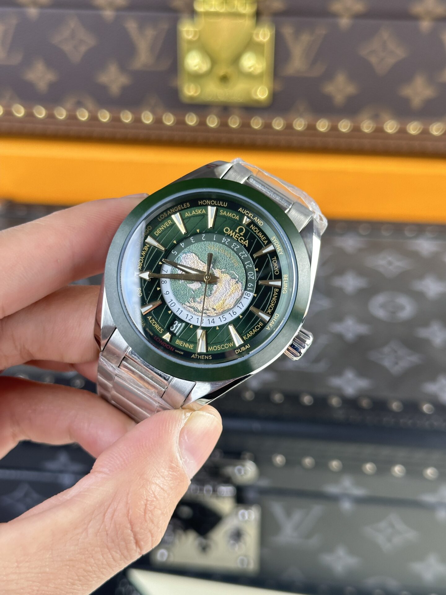 Omega Replica Watch Seamaster Aqua Terra Dial Green 43mm