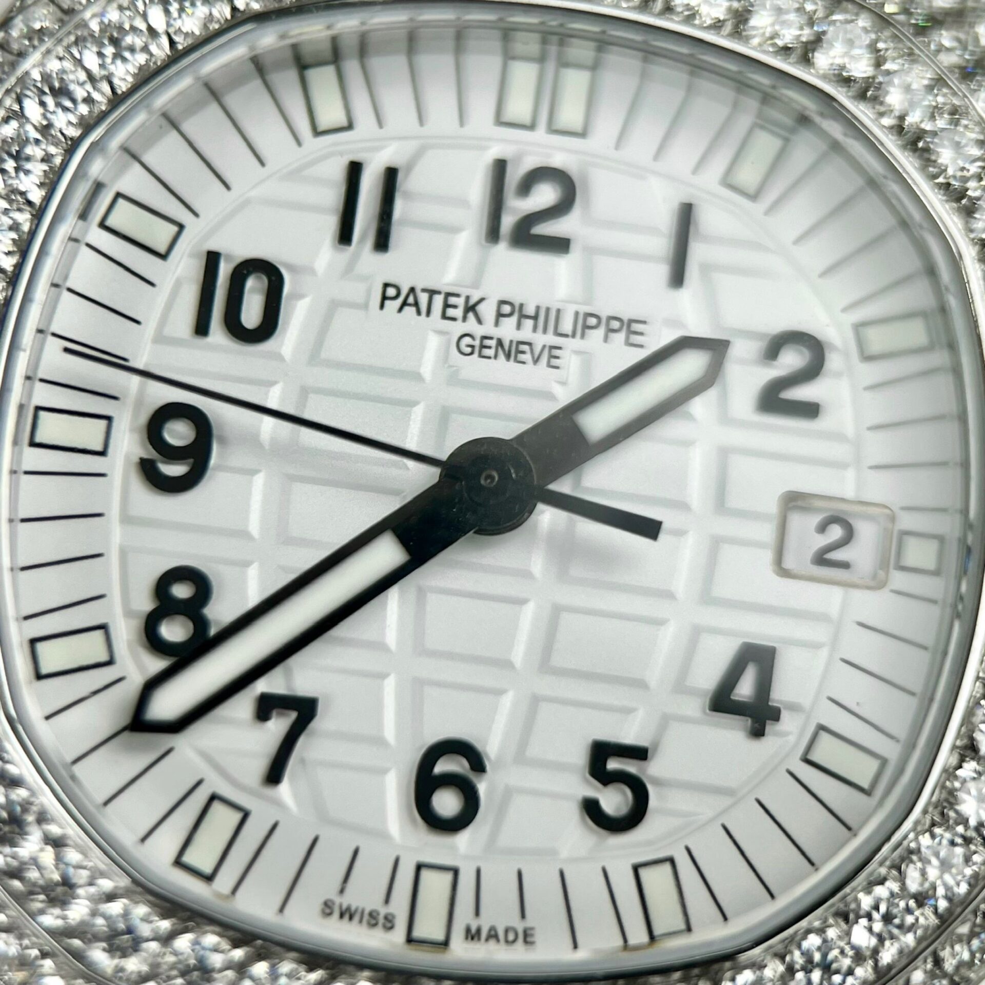 Patek Philippe Replica Watch Aquanaut 5069G Custom Full Moissanite Diamonds PPF Factory 35.2mm