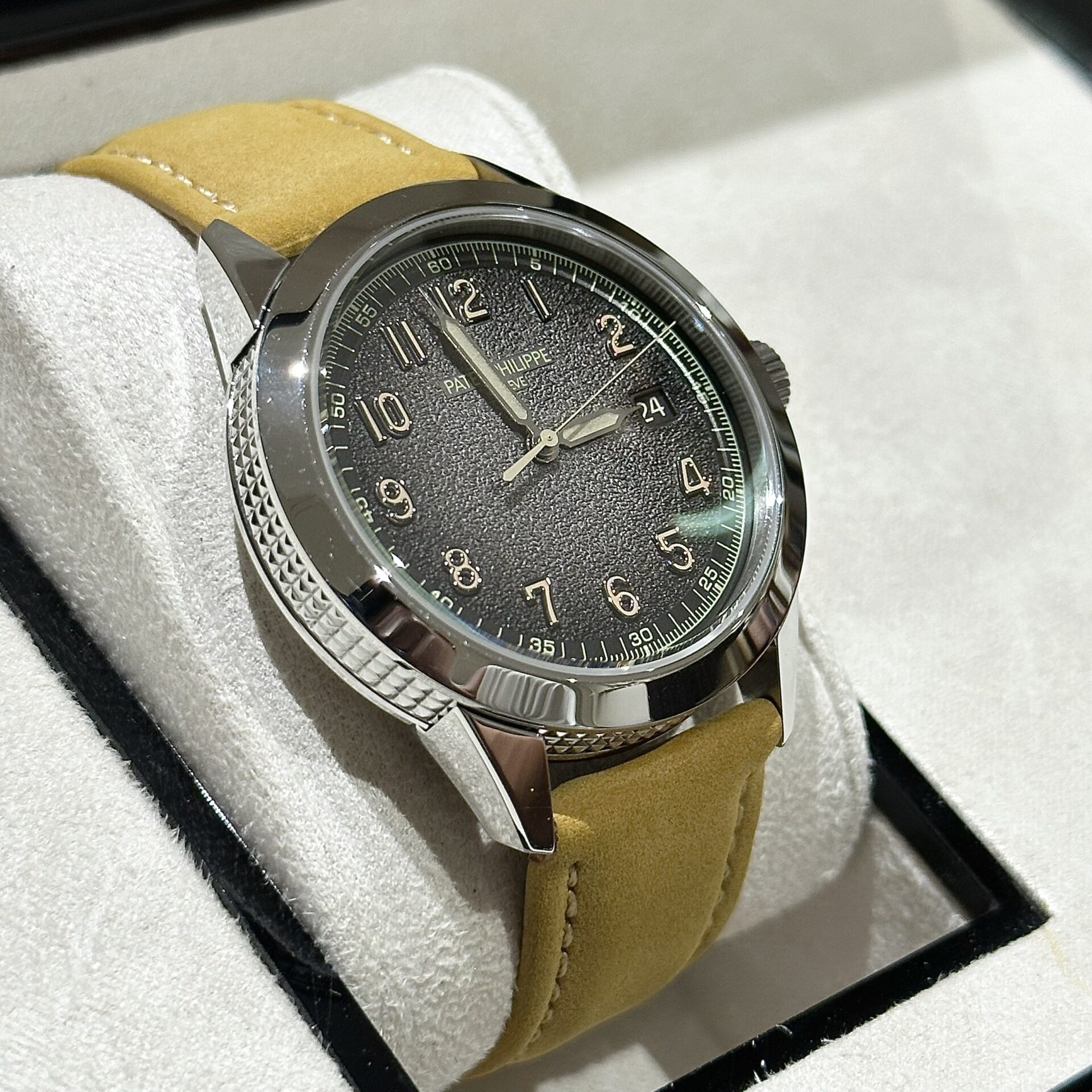 Patek Philippe Calatrava 5226G Best Replica Watch Leather Strap 40mm