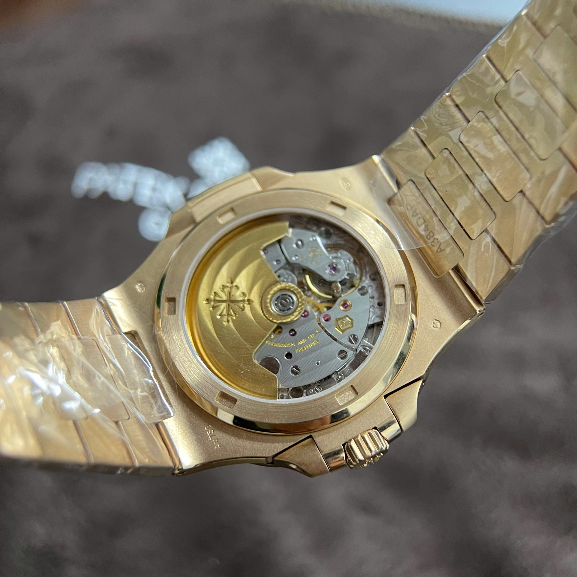 Patek Philippe Nautilus 5723 Replica Watches Custom Solid Rose Gold 18K And Diamonds Natural 40mm