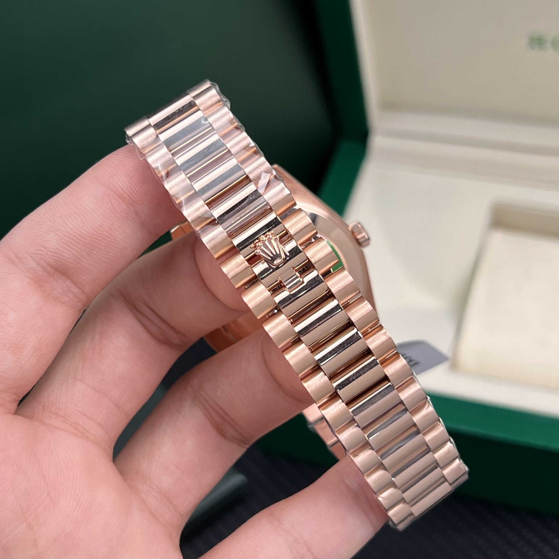 Rolex Best Replica Watch Day-Date Gold Wrapped Chocolate Dial Weight 177gram GM Factory 40mm