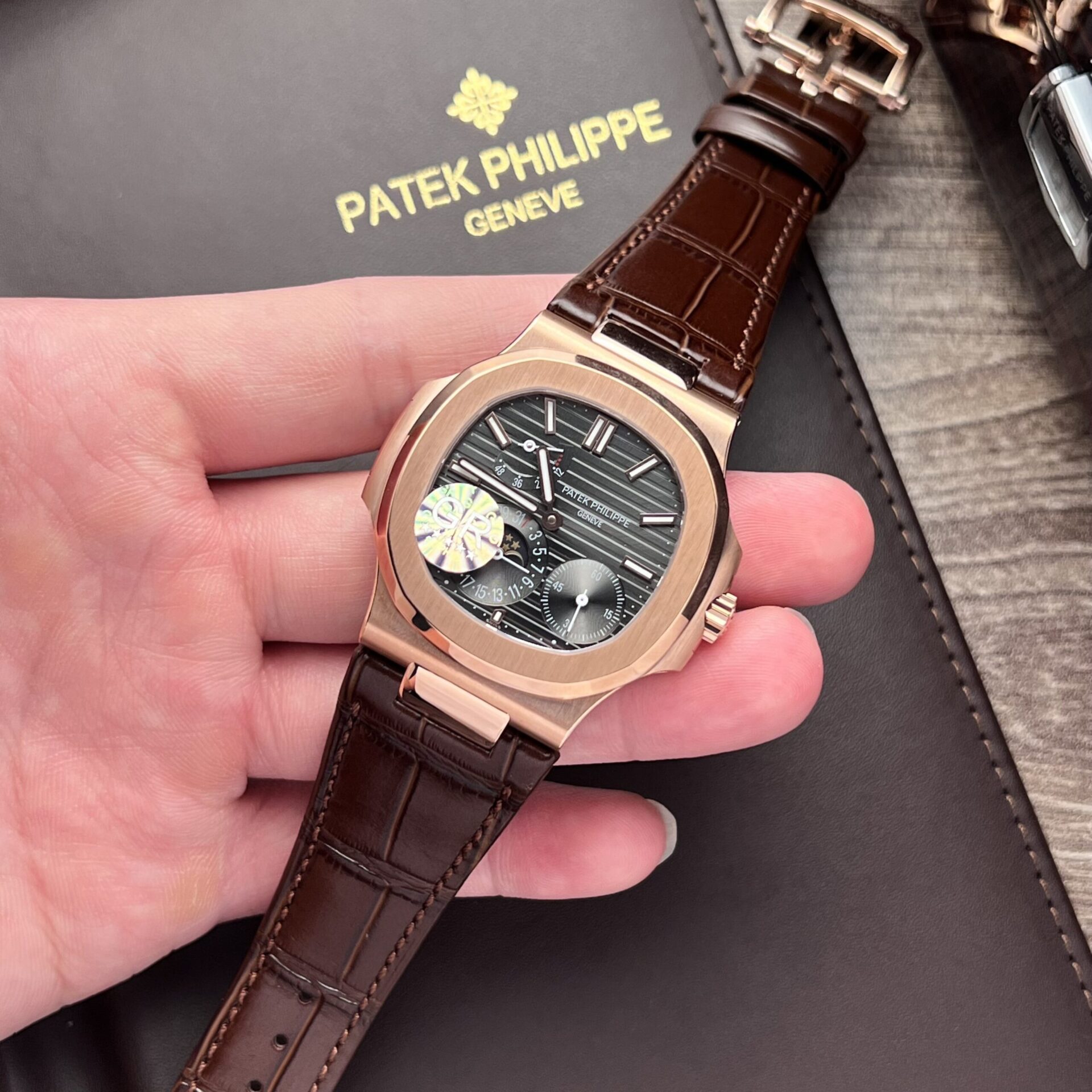 Patek Philippe Replica Watch Nautilus 5712R Brown Leather Strap GR Factory 40mm