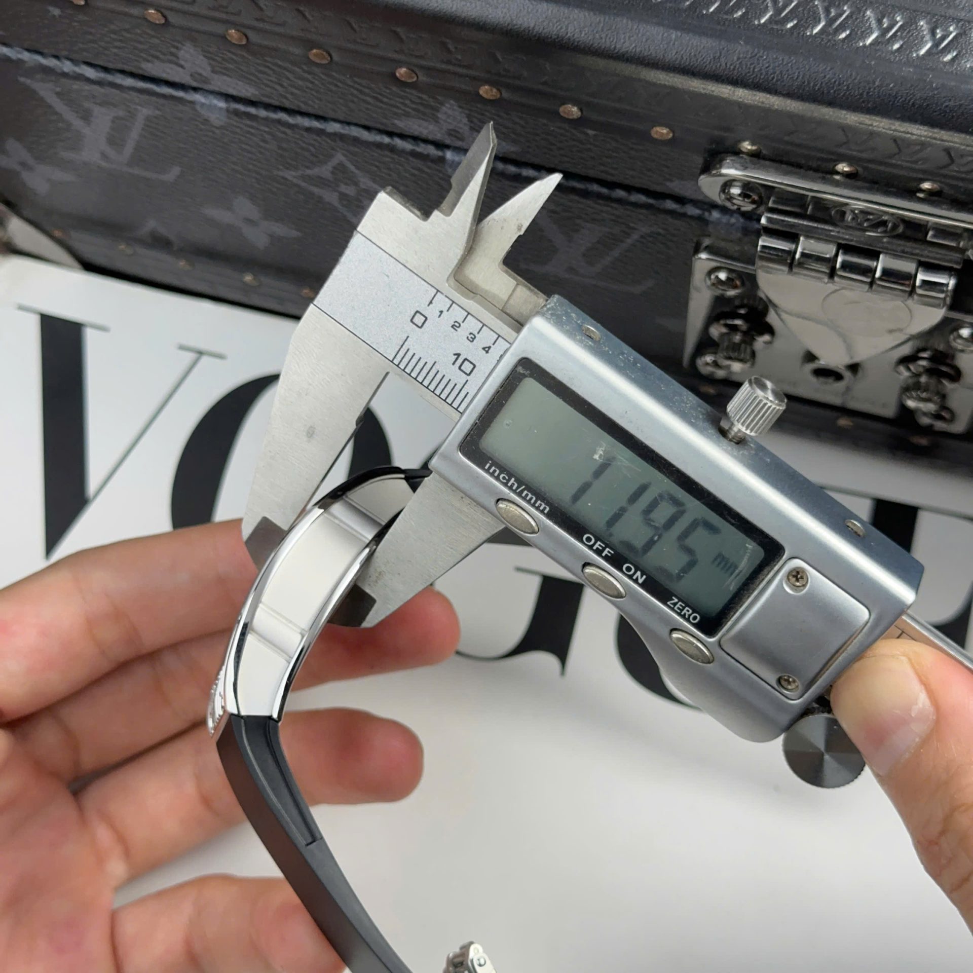 Richard Mille RM07-01 Best Replica Watches Diamonds Black Rubber Strap ZF Factory 36mm