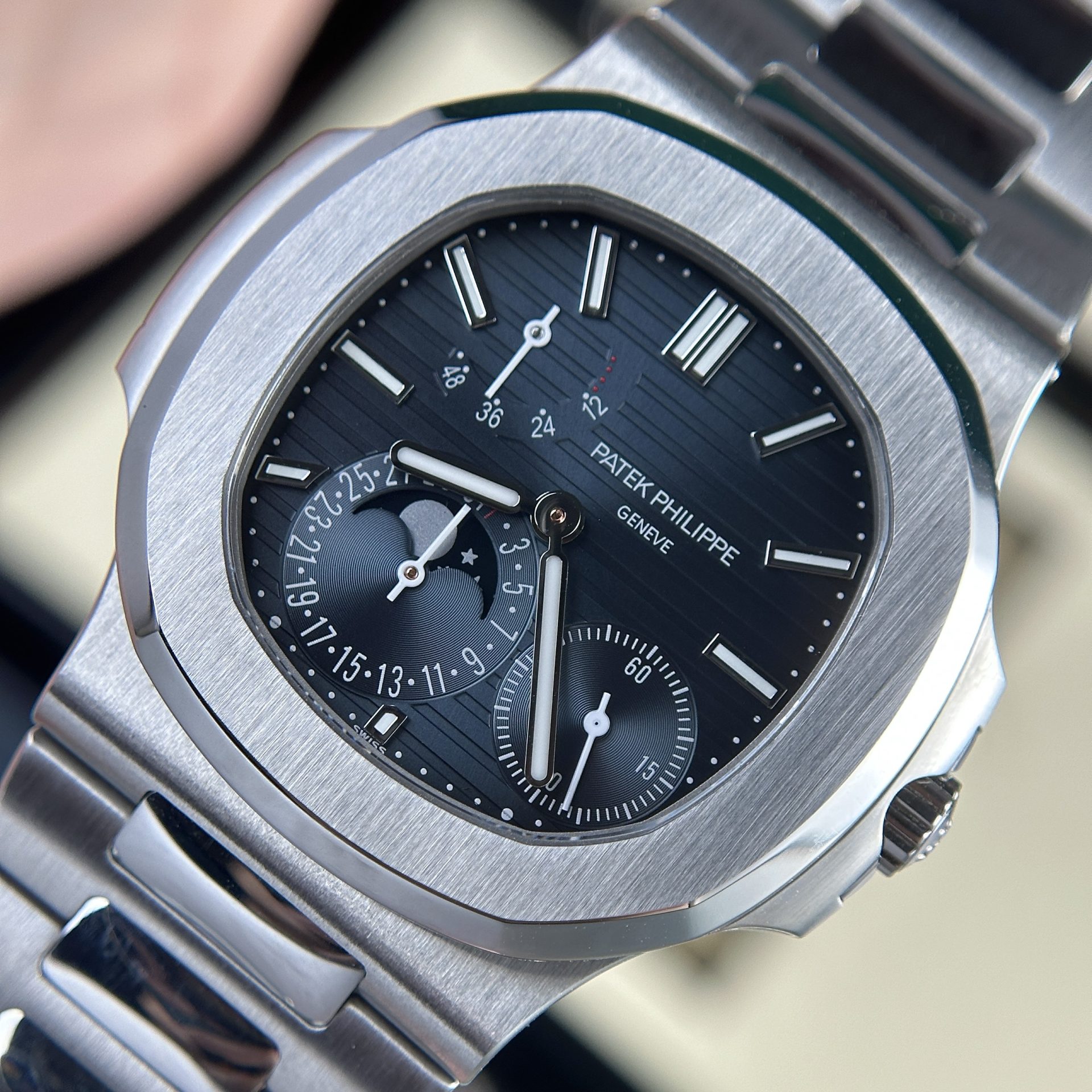 Patek Philippe Best Replica Watch Nautilus 5712 Custom Authentic Details 40mm