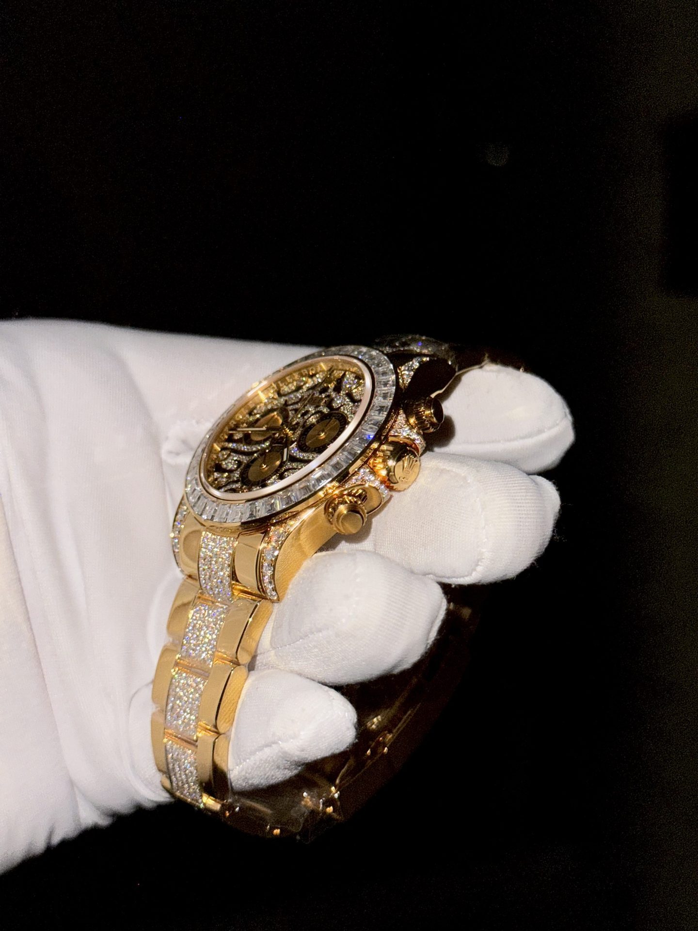 Rolex Best Replica Watch Daytona Eye Of Tiger Gold Wrapped Moisasnite Diamonds Custom 40mm
