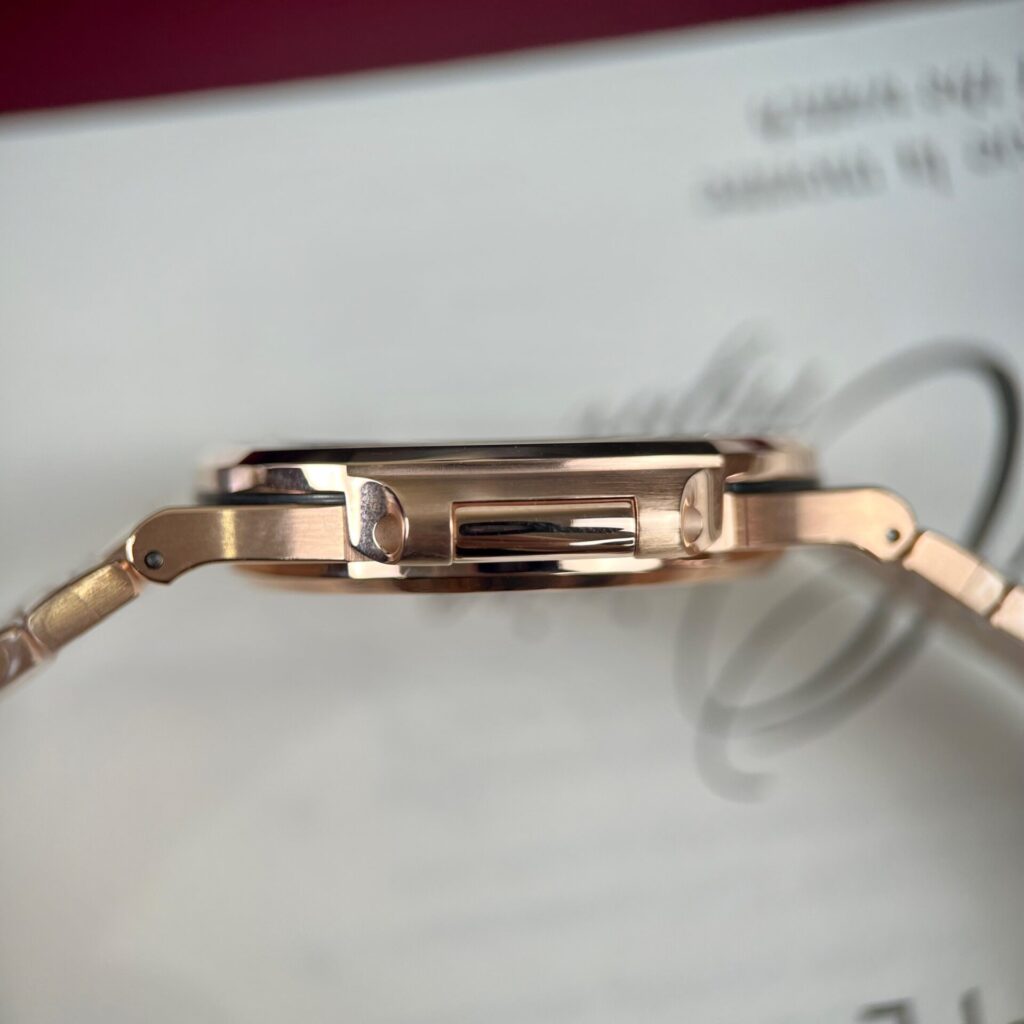 Patek Philippe Best Replica Watch Nautilus 5711 Gold Wrapped   Moissanite Diamonds Custom 40mm