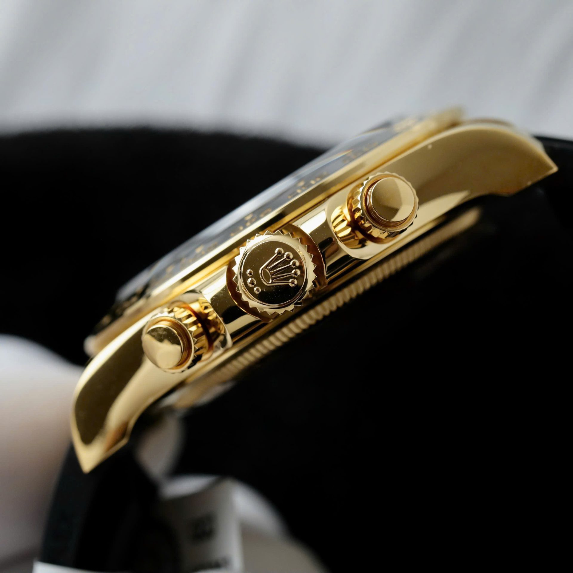 Rolex Daytona Replica Watch Custom 18K Gold Wrapped Movement Calibre 4131 40mm