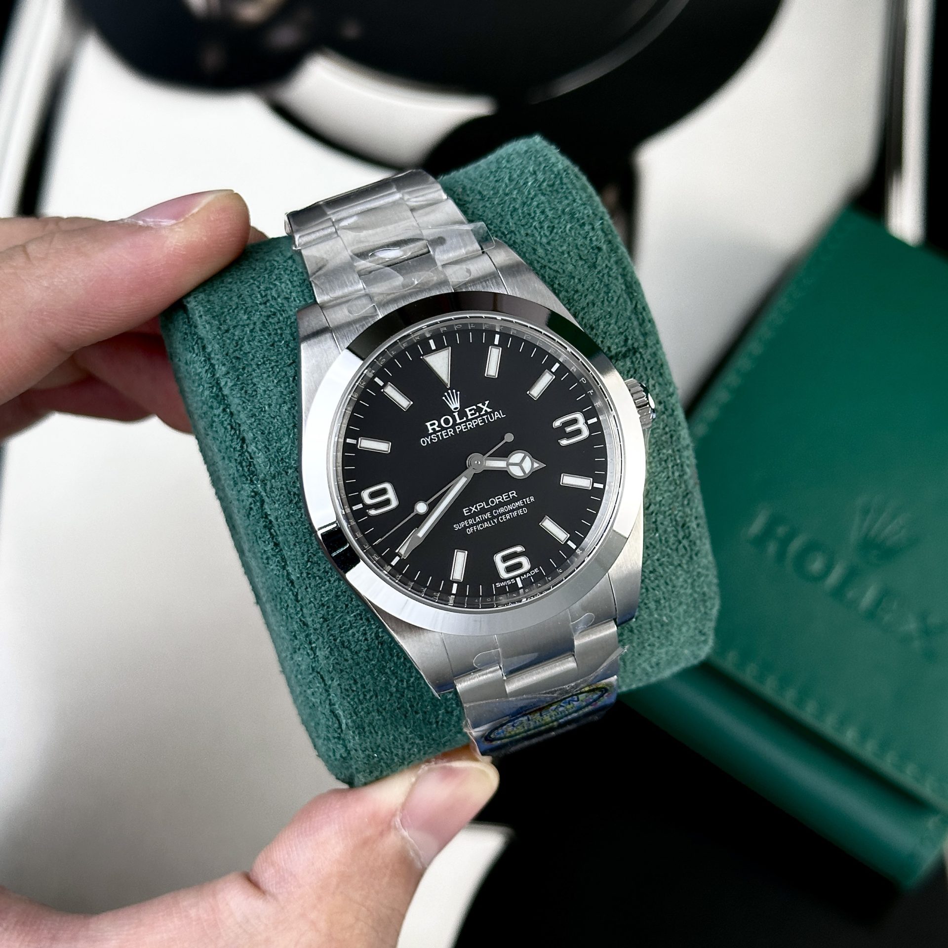 Rolex Best Replica Watch Explorer 214270 Black Dial Metal Wire 39mm