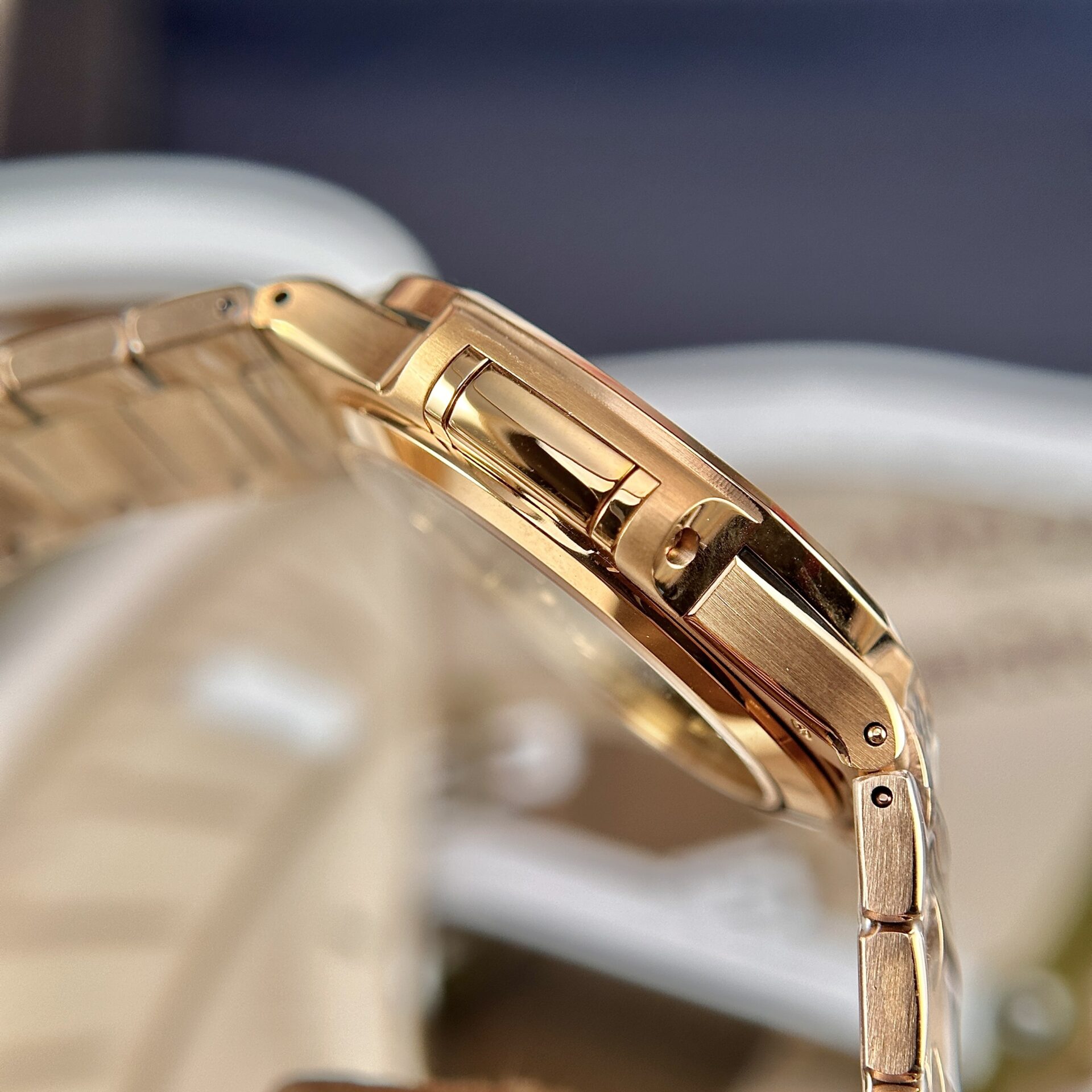 Patek Philippe Nautilus 7118 Replica Watch Rose Gold 3K Factory 35.2mm