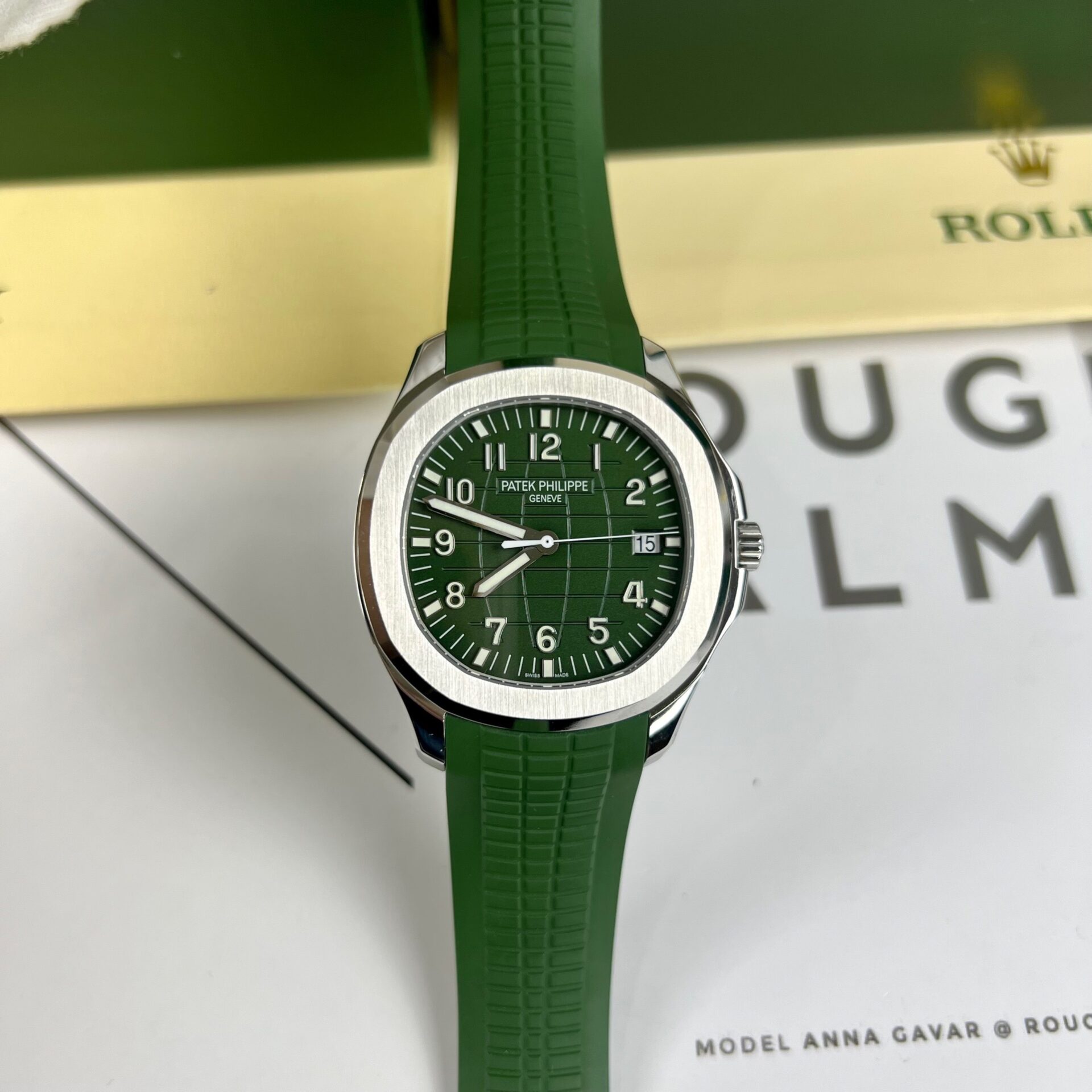 Patek Philippe Aquanaut 5168G Replica 1:1 Watch Green 42.2mm