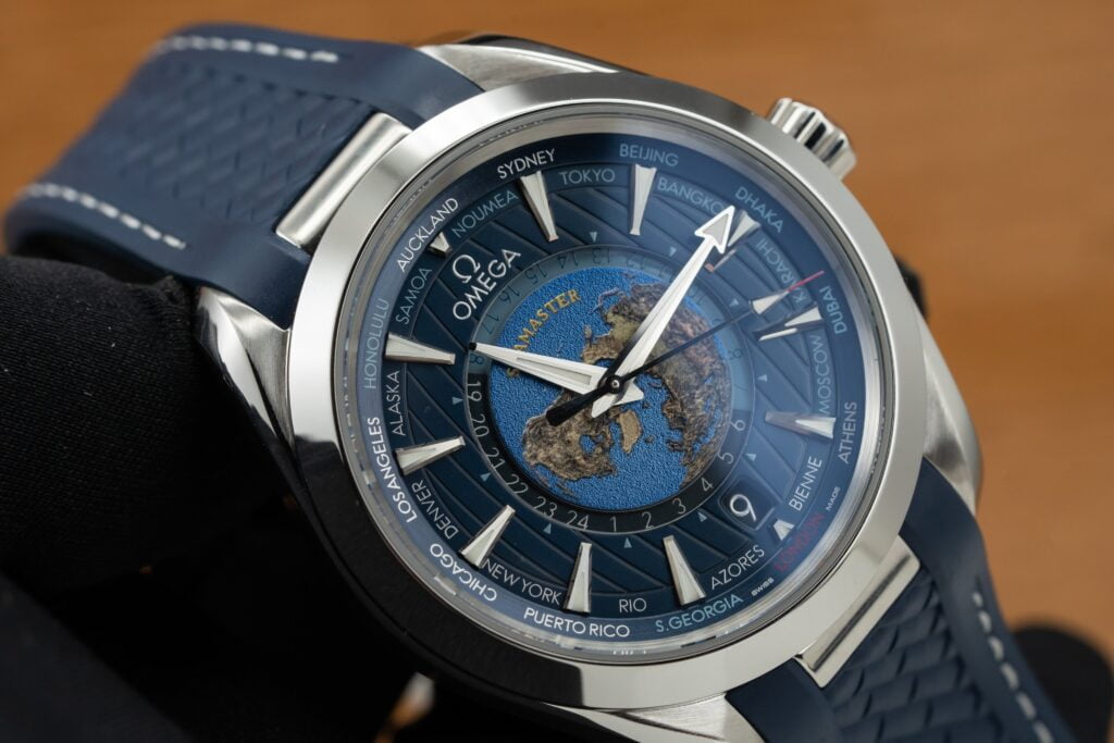 Omega Best Replica Watch Seamaster Aqua Terra Blue Dial Rubber Strap 43mm