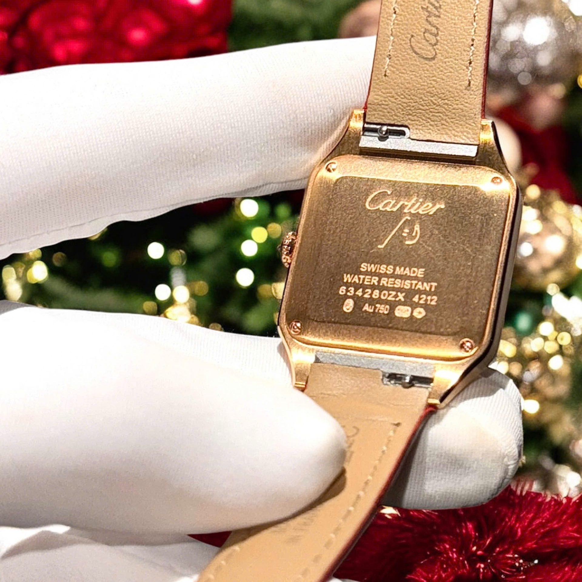 Cartier Santos Dumont WJSA0017 Red Copies Watches 18K Gold Wrapped + Diamonds Moissanite 33x38mm