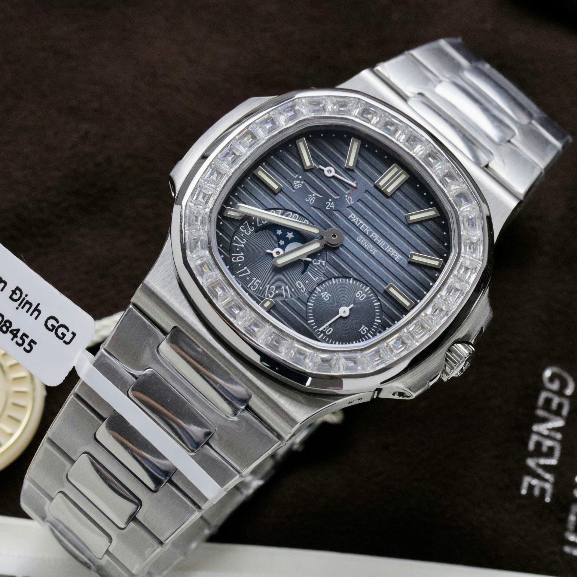 Patek Philippe Nautilus 5724G Refined Dial Copies Watch Custom Diamonds Moissanite Baguette 40mm