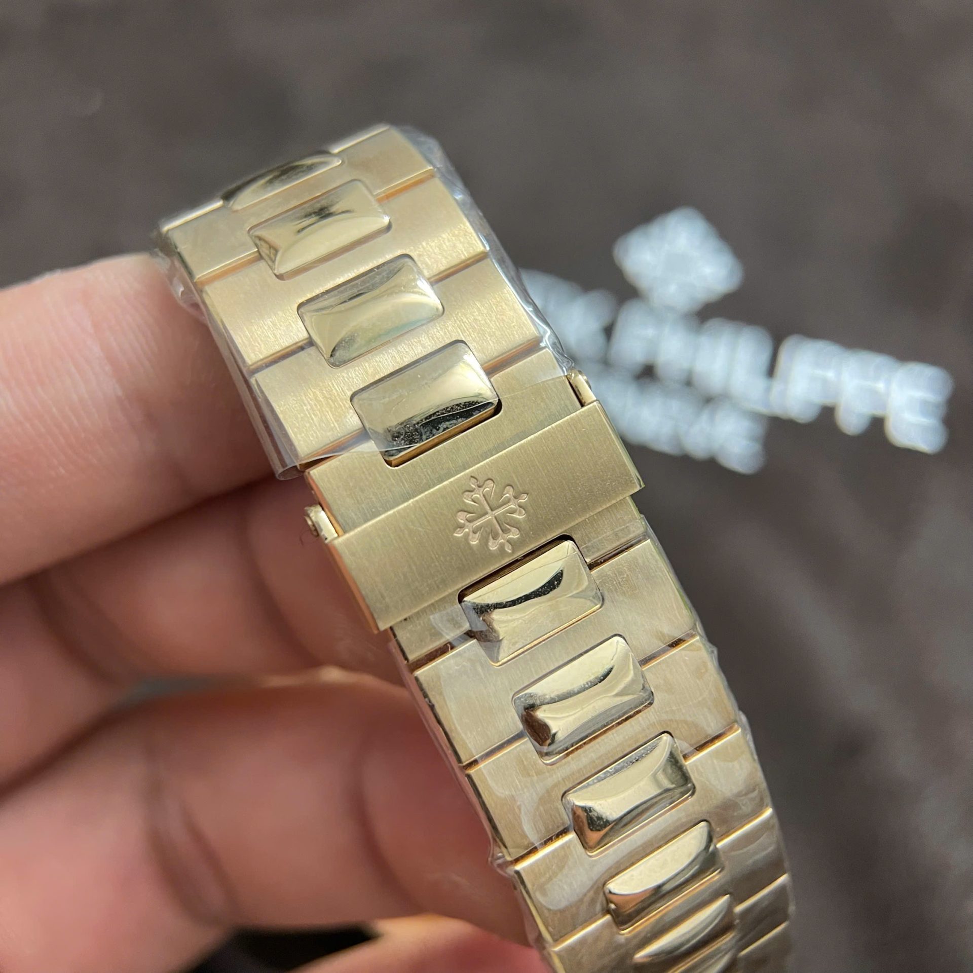 Patek Philippe Nautilus 5723 Replica Watches Custom Solid Rose Gold 18K And Diamonds Natural 40mm