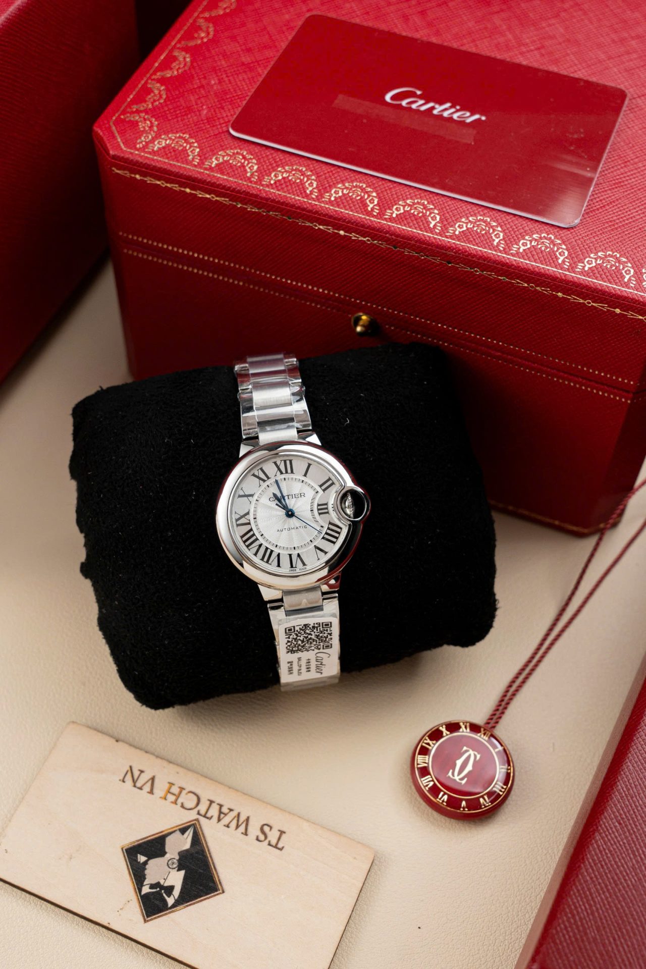 Cartier Ballon Bleu W6920046 Replica Watch White Dial Metal Wire AF Factory 36mm