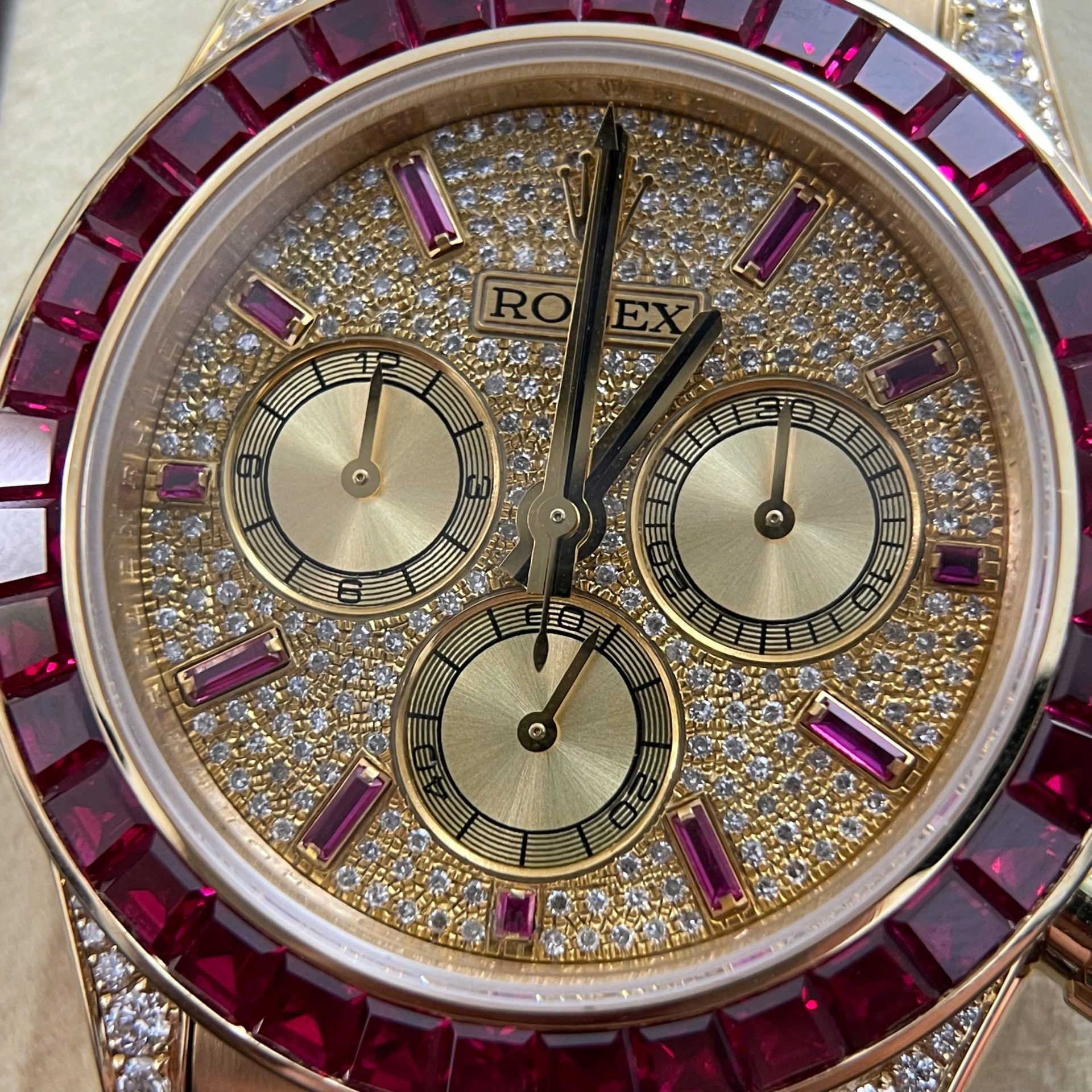 Rolex Cosmograph Daytona 126598TRU Replica Watch 18K Solid Gold + Ruby + Natural Diamonds 40mm