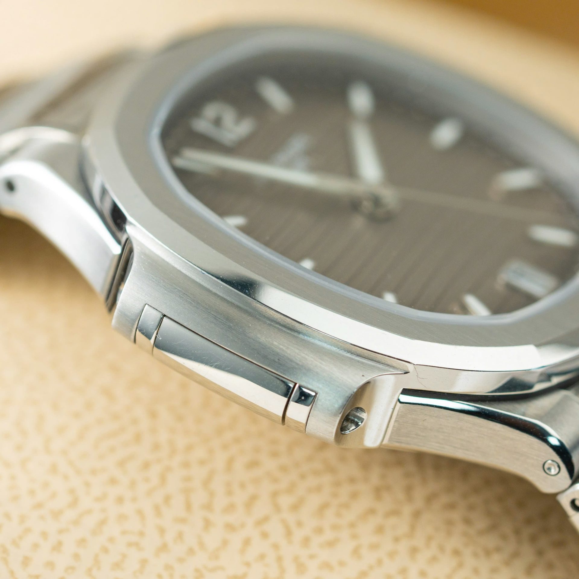 Patek Philippe Nautilus 7118 Replica Watch Grey Dial 3K Factory 35.2mm