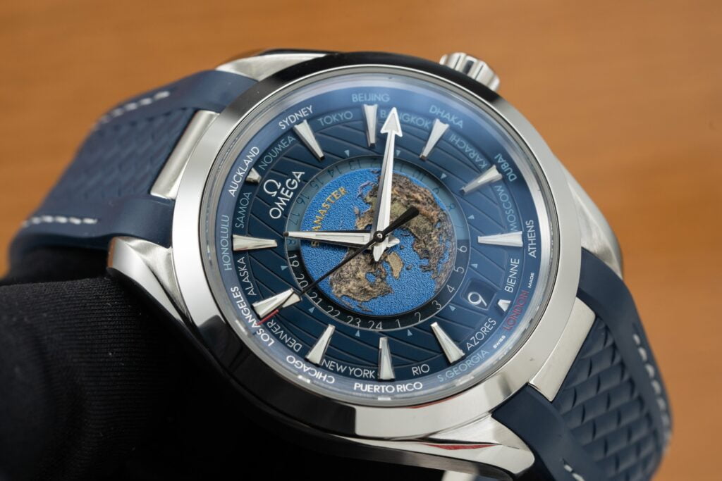 Omega Best Replica Watch Seamaster Aqua Terra Blue Dial Rubber Strap 43mm