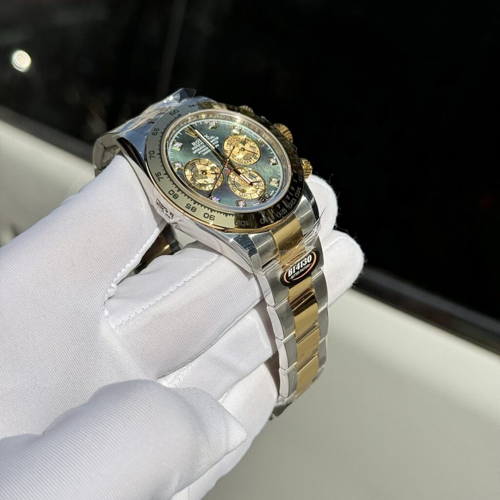 Rolex Cosmograph Daytona Replica Watch Mother Of Pearl   Moissanite Diamonds Dial 40mm