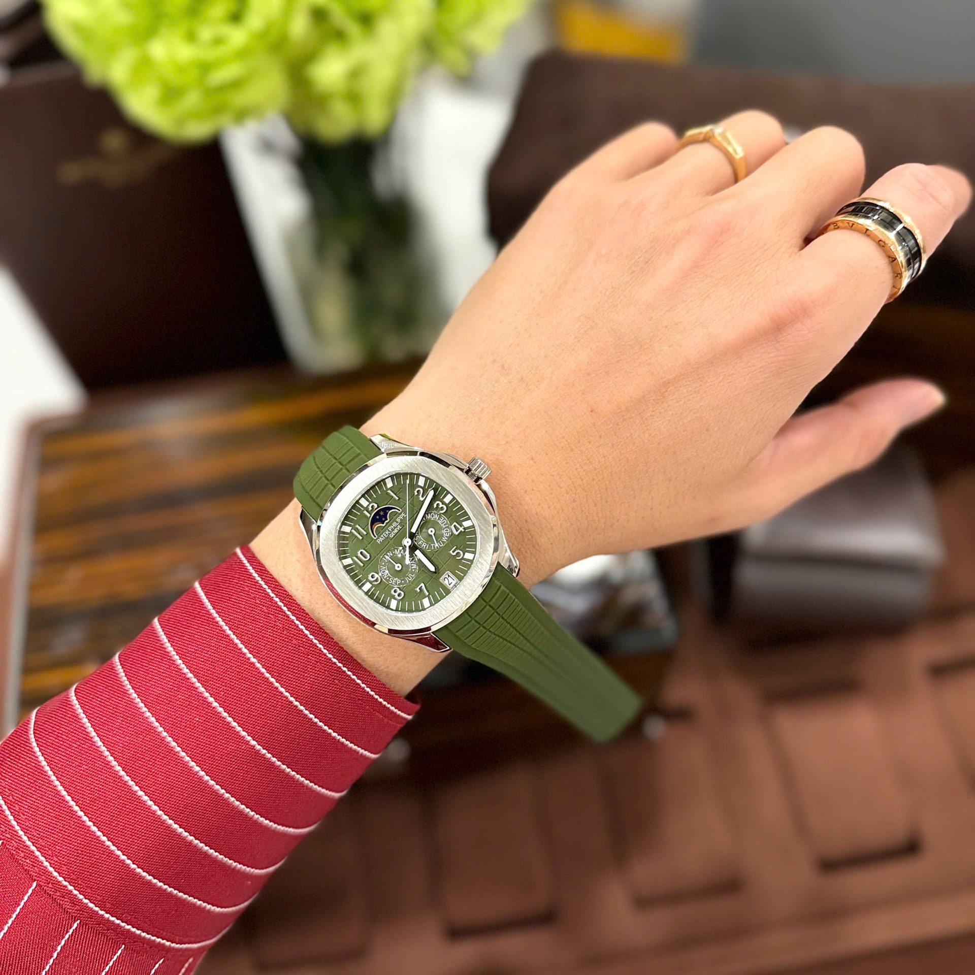 Patek Philippe Aquanaut 5261G Best Replica Watches Green Dial Rubber Strap 40mm