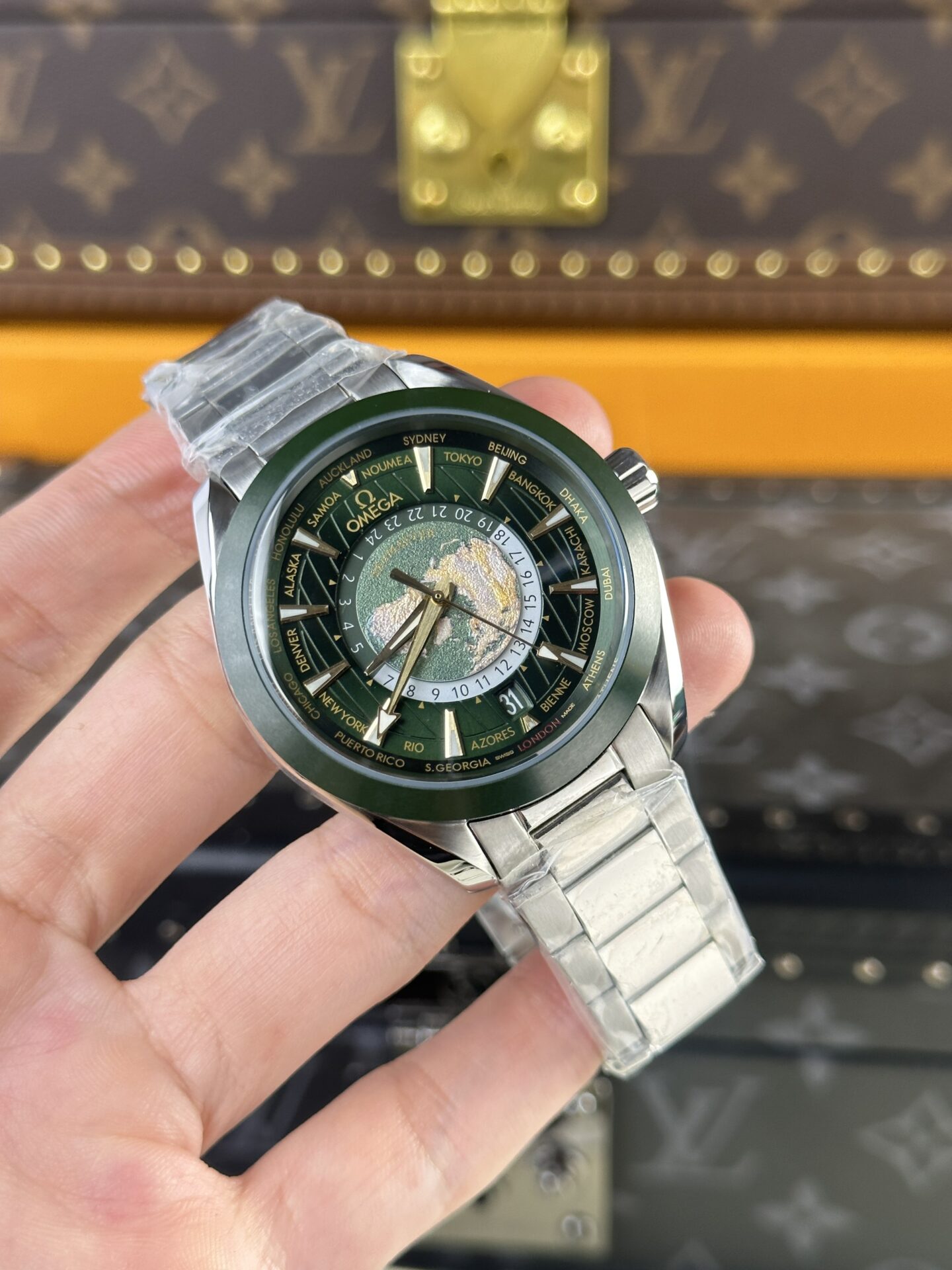 Omega Replica Watch Seamaster Aqua Terra Dial Green 43mm