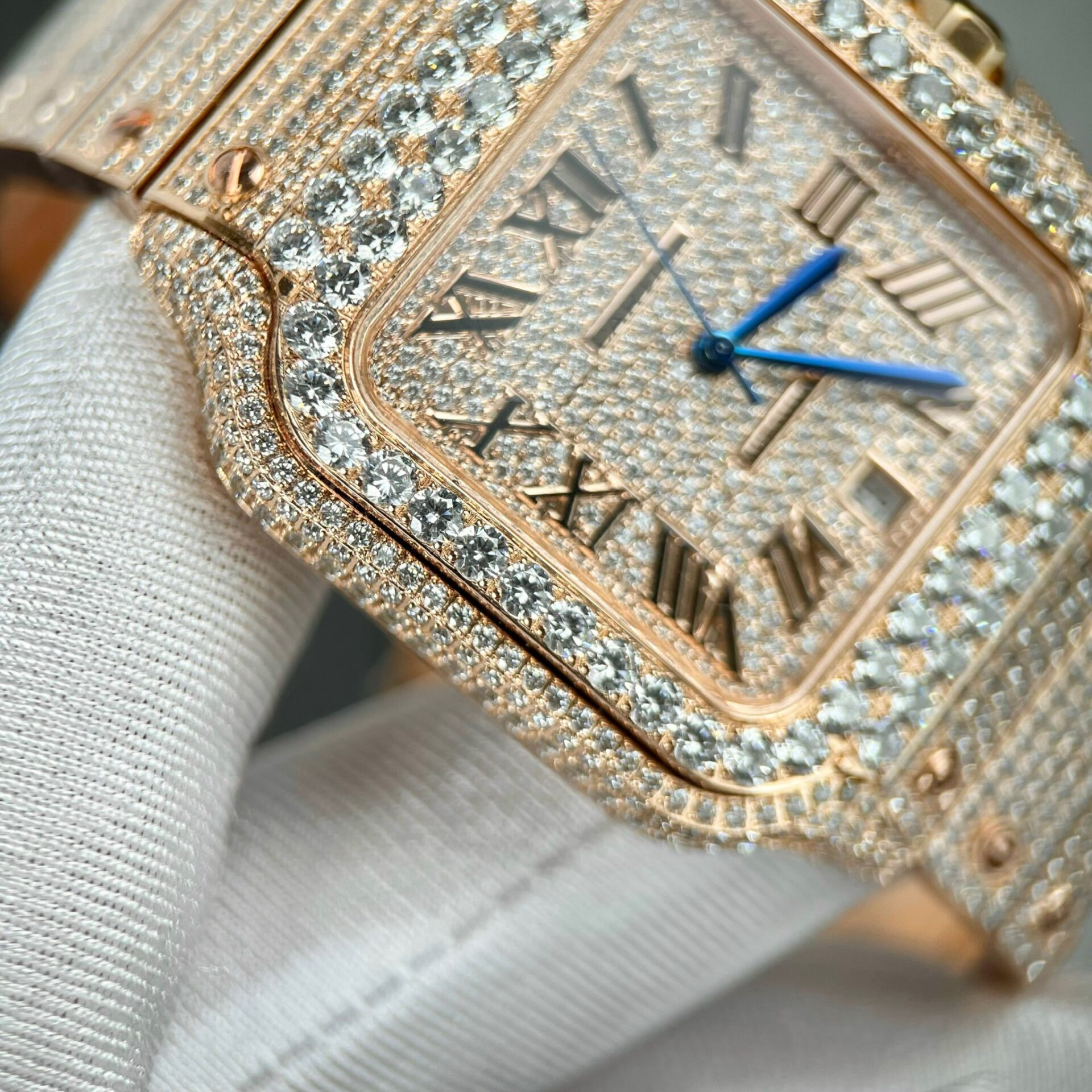 Cartier Santos Men s Full Diamond Replica Watch Highest Quality 39.8mm