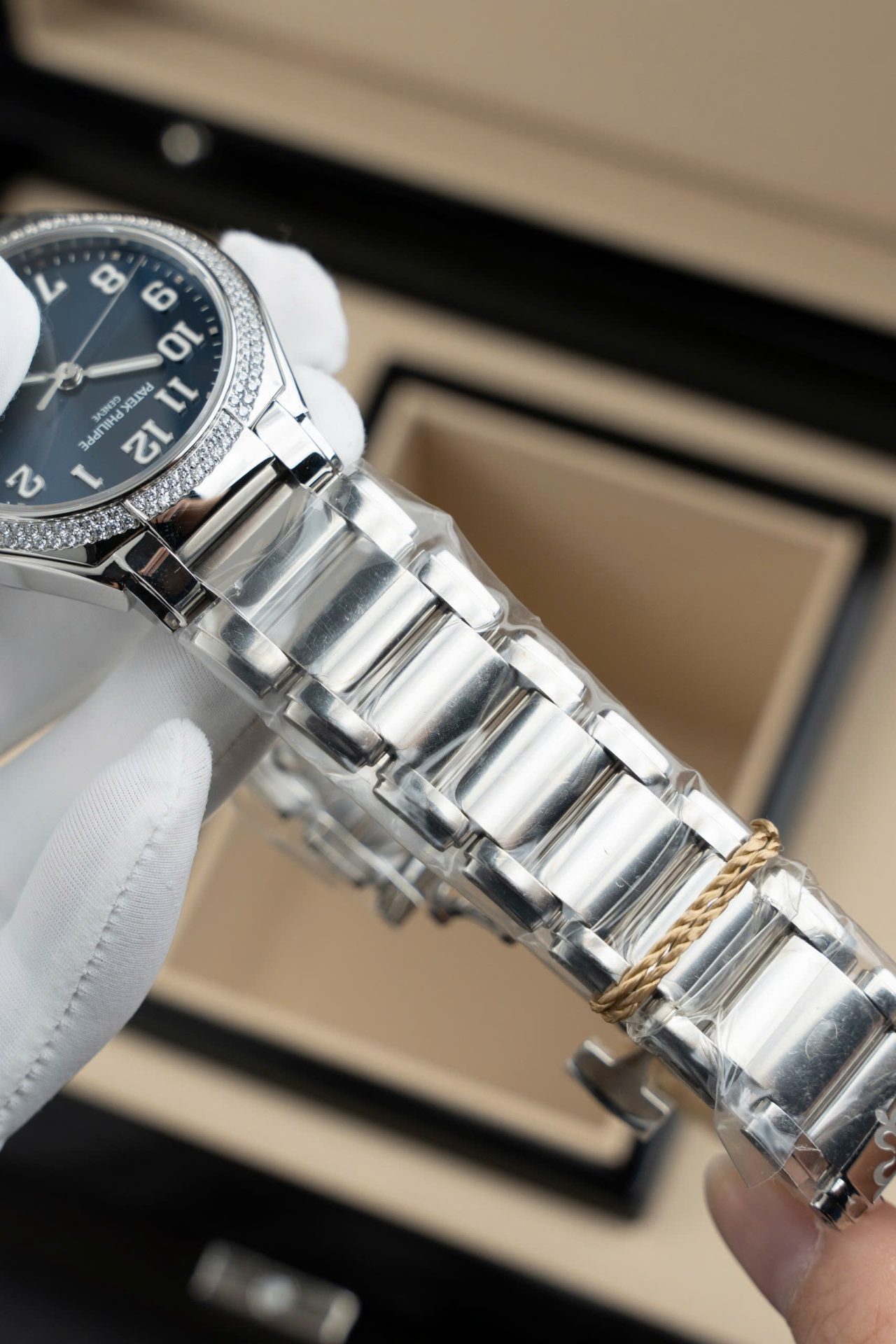 Patek Philippe Twenty 4 7300 Replica Watches Blue Dial Metal Wire 36mm