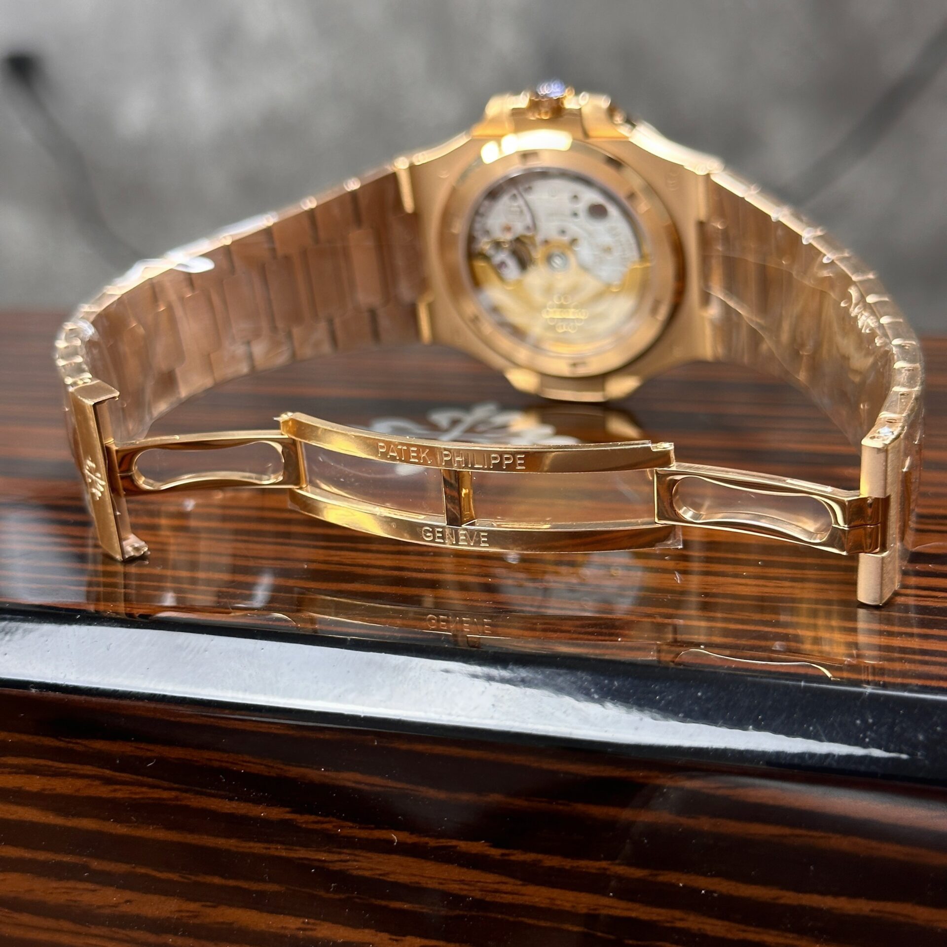 Patek Philippe Replica Watch Nautilus 5711 Dial Gray 3K Factory 40mm