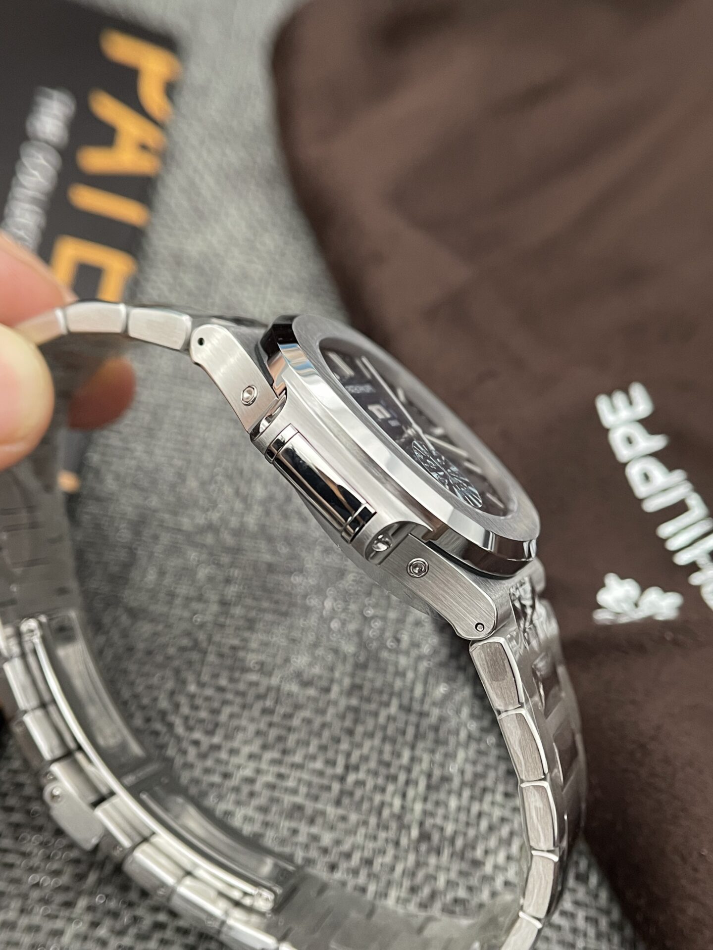 Patek Philippe Nautilus 5726 Best Replica Watch Blue Dial GRF 40.5mm