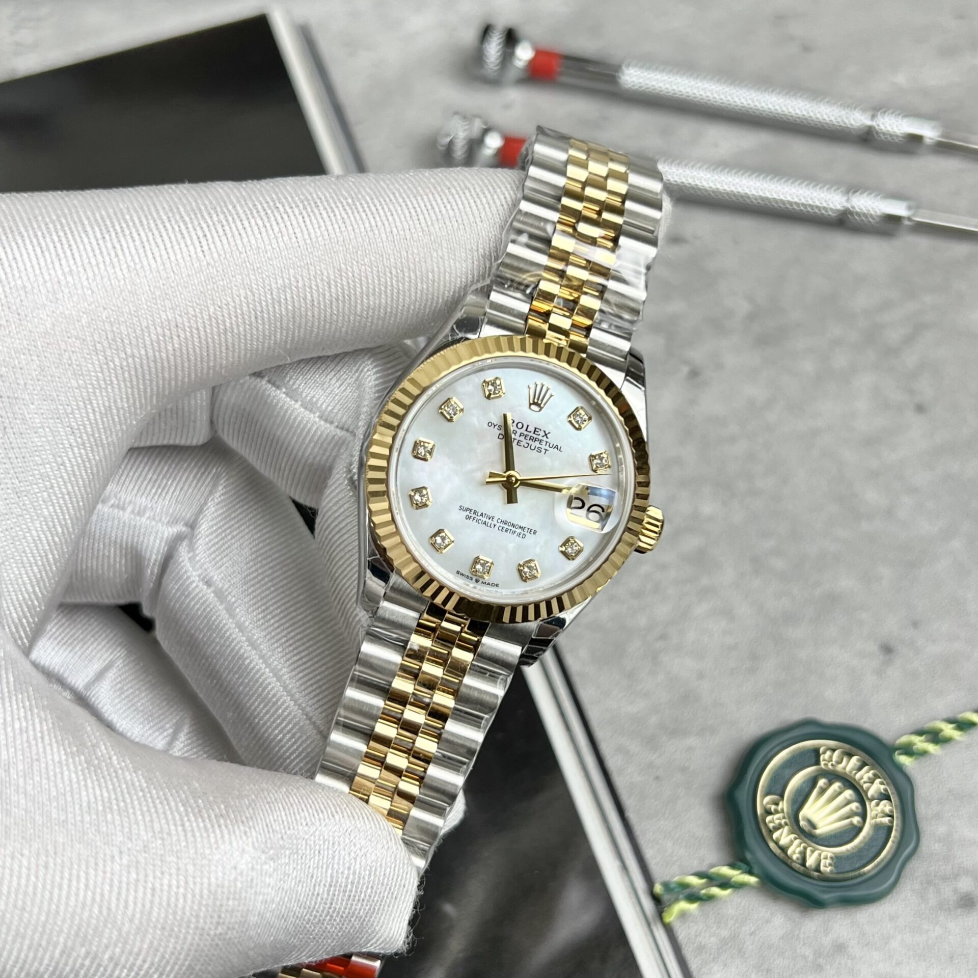 Rolex Best Replica Watch DateJust Mother of Pearl Dial Demi Gold Dial 31mm