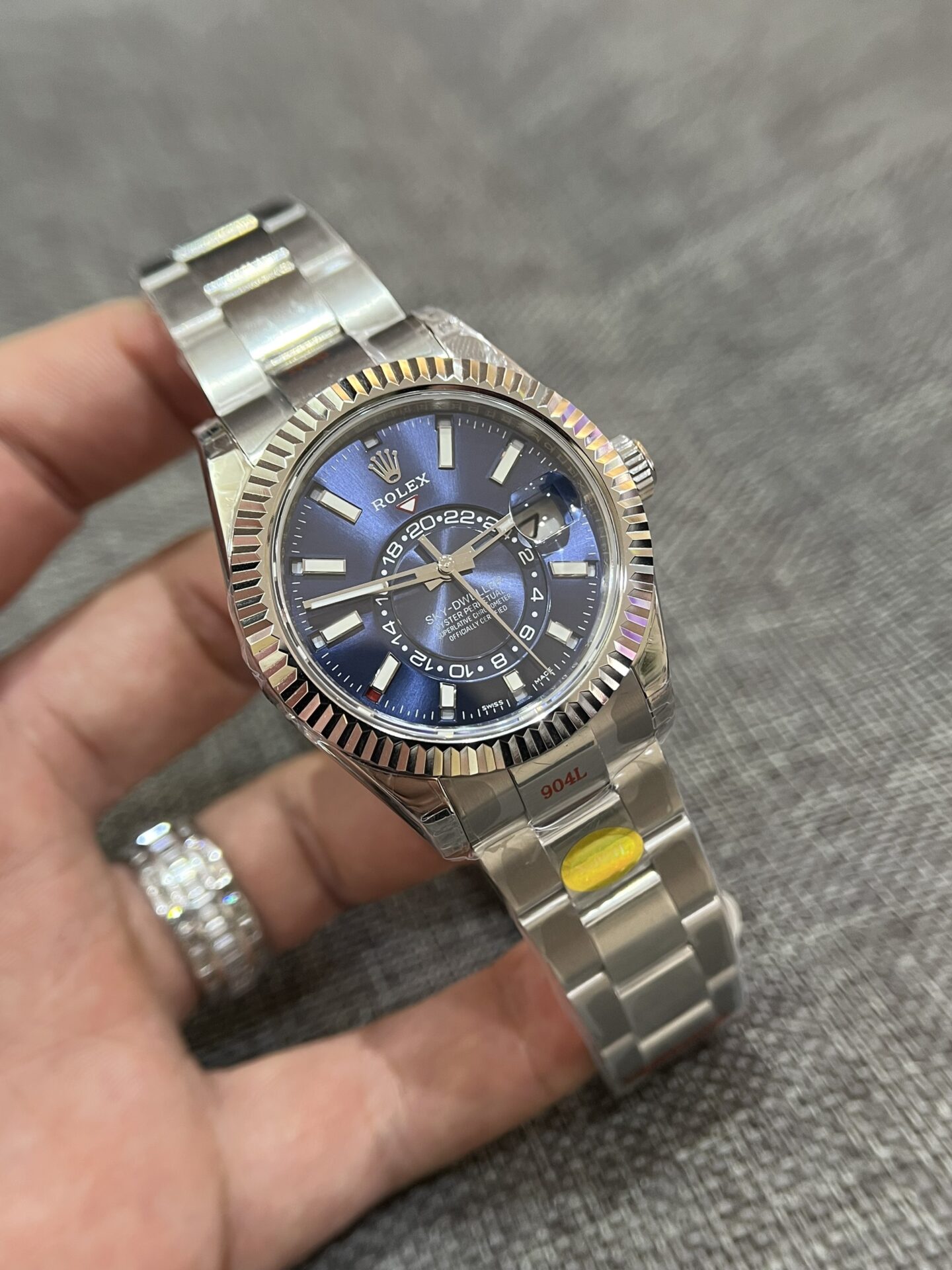 Rolex Sky Dweller 326935 Blue Dial Replica 1:1 Watch Noob Factory 42mm