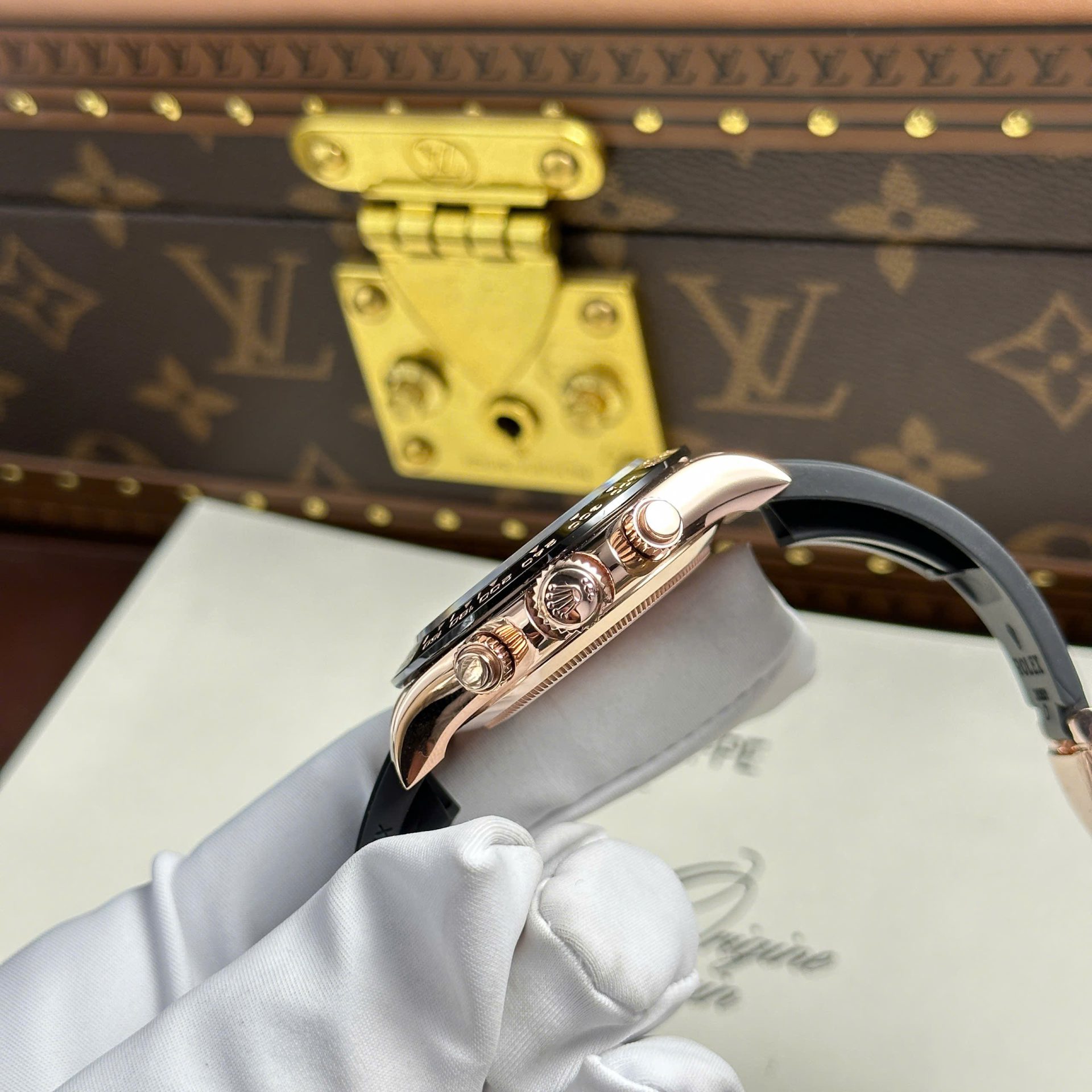 Rolex Cosmograph Daytona 116515LN Black Dial Replica 11 Watch Gold Wrapped 40mm