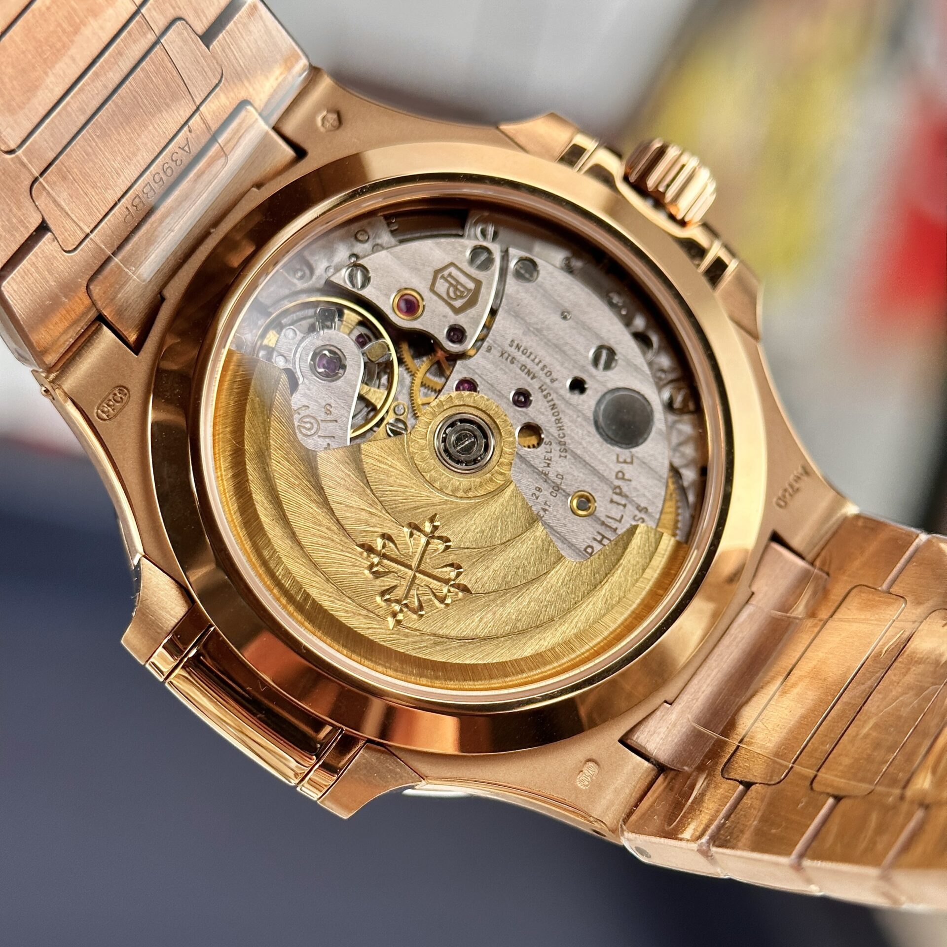 Patek Philippe Nautilus 7118 Replica Watch Rose Gold 3K Factory 35.2mm