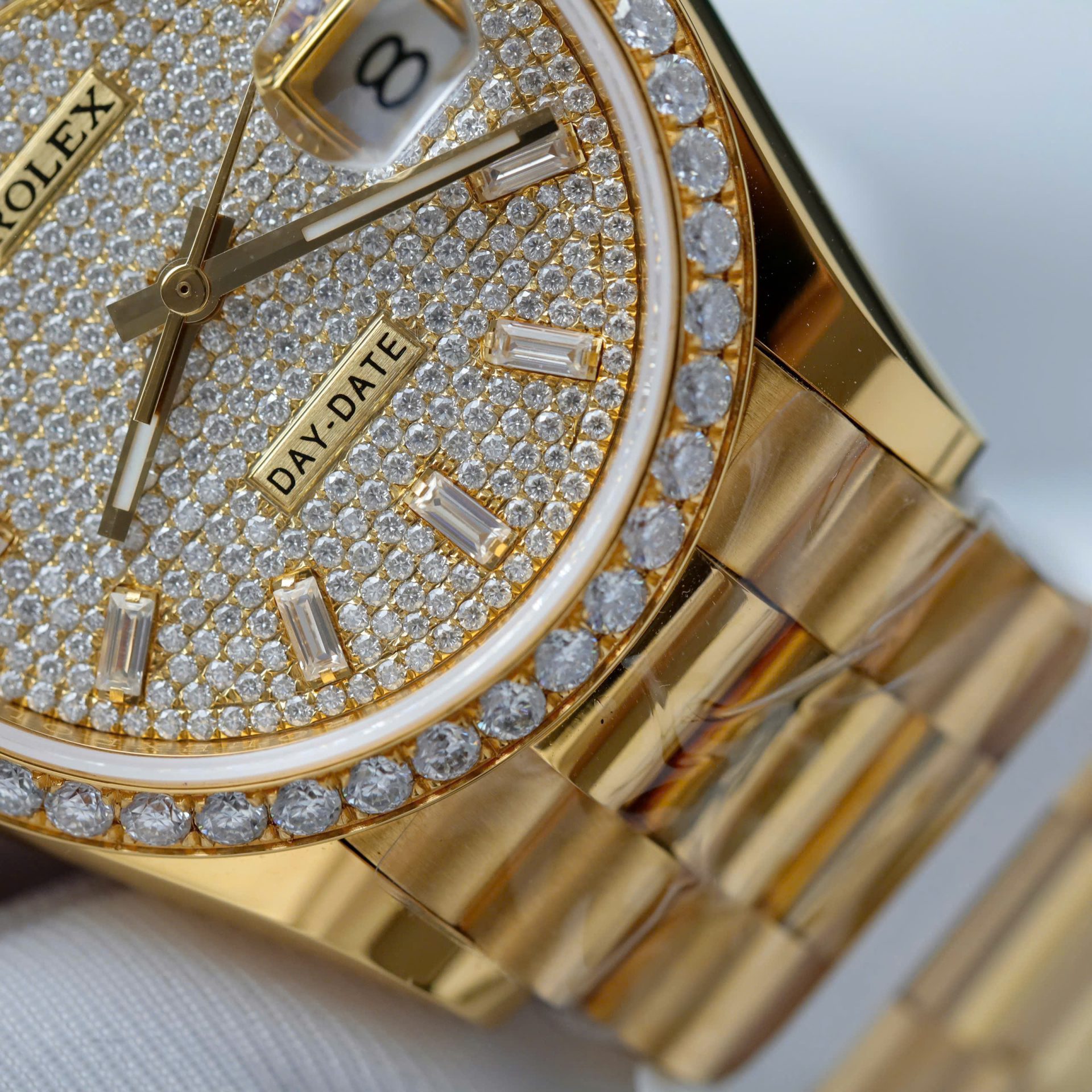 Rolex Day-Date 18K Gold Wrapped + Moissanite Diamonds Copies Watches GM Factory 36mm