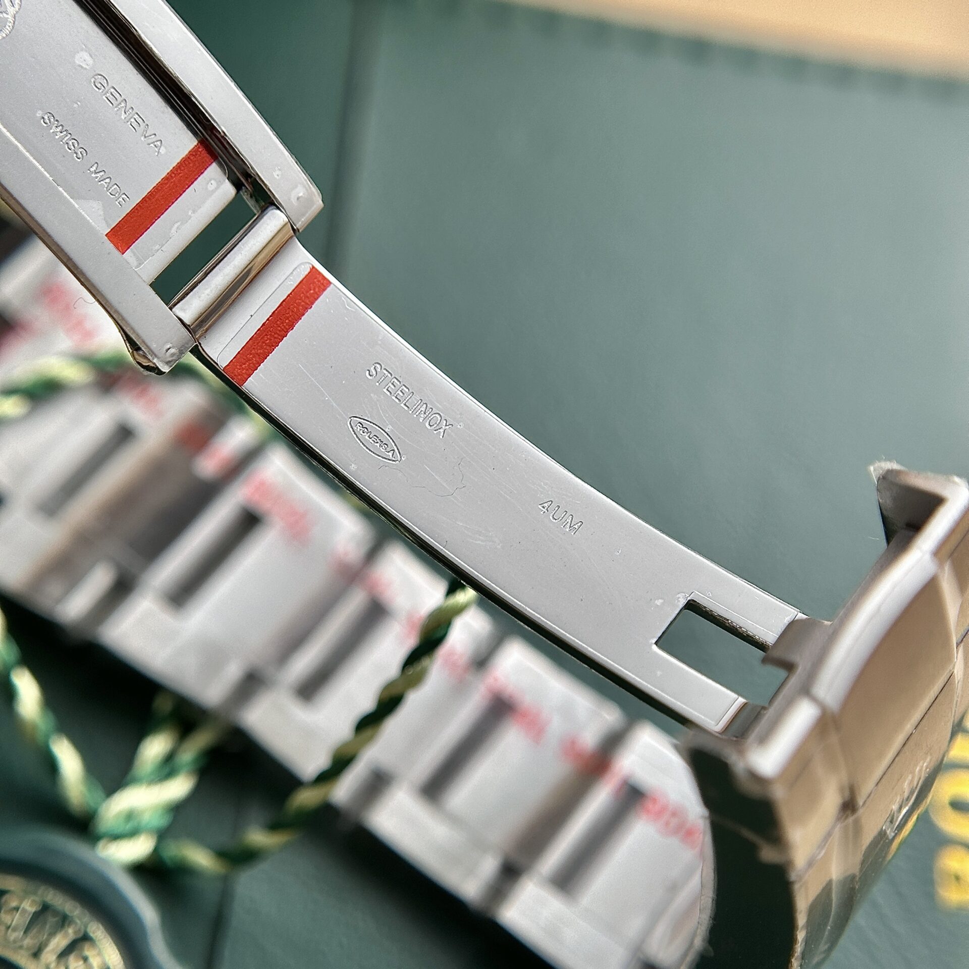 Rolex Oyster Perpetual 124300 Yellow Dial Replica Watch King 41mm