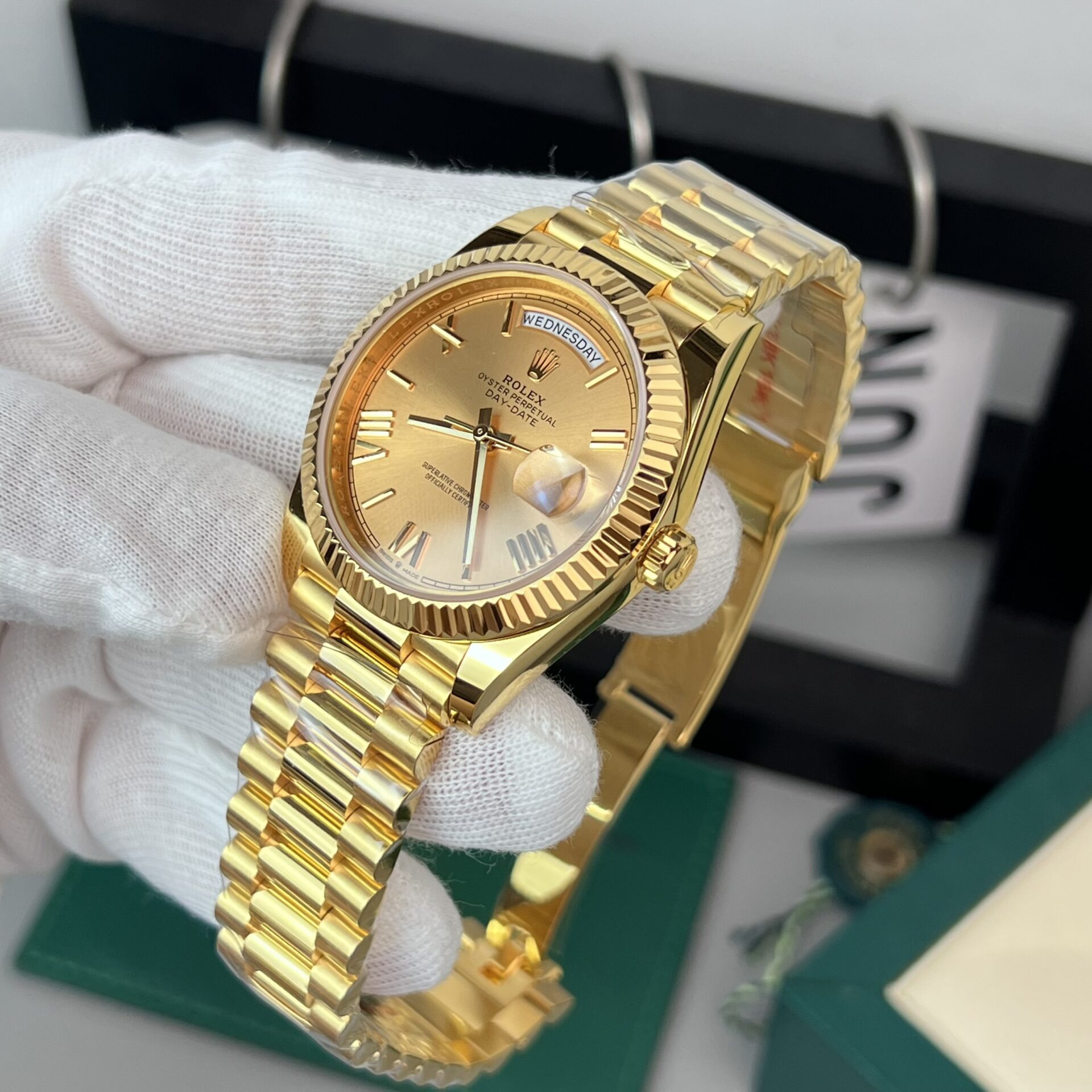 Rolex Day-Date Gold Wrapped Replica Watch Champagne Gold Dial GM V2 40mm