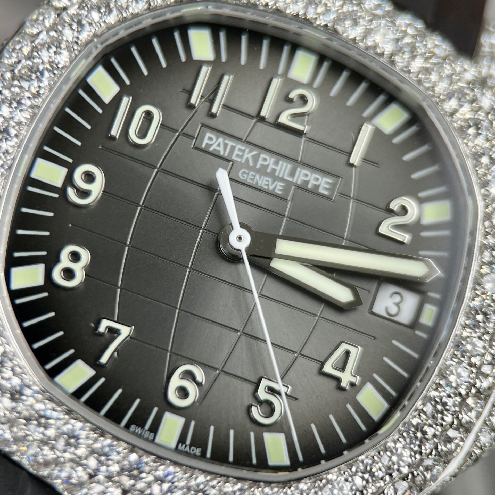 Patek Philippe Aquanaut 5719 Moissanite Diamond Replica Watch 40mm