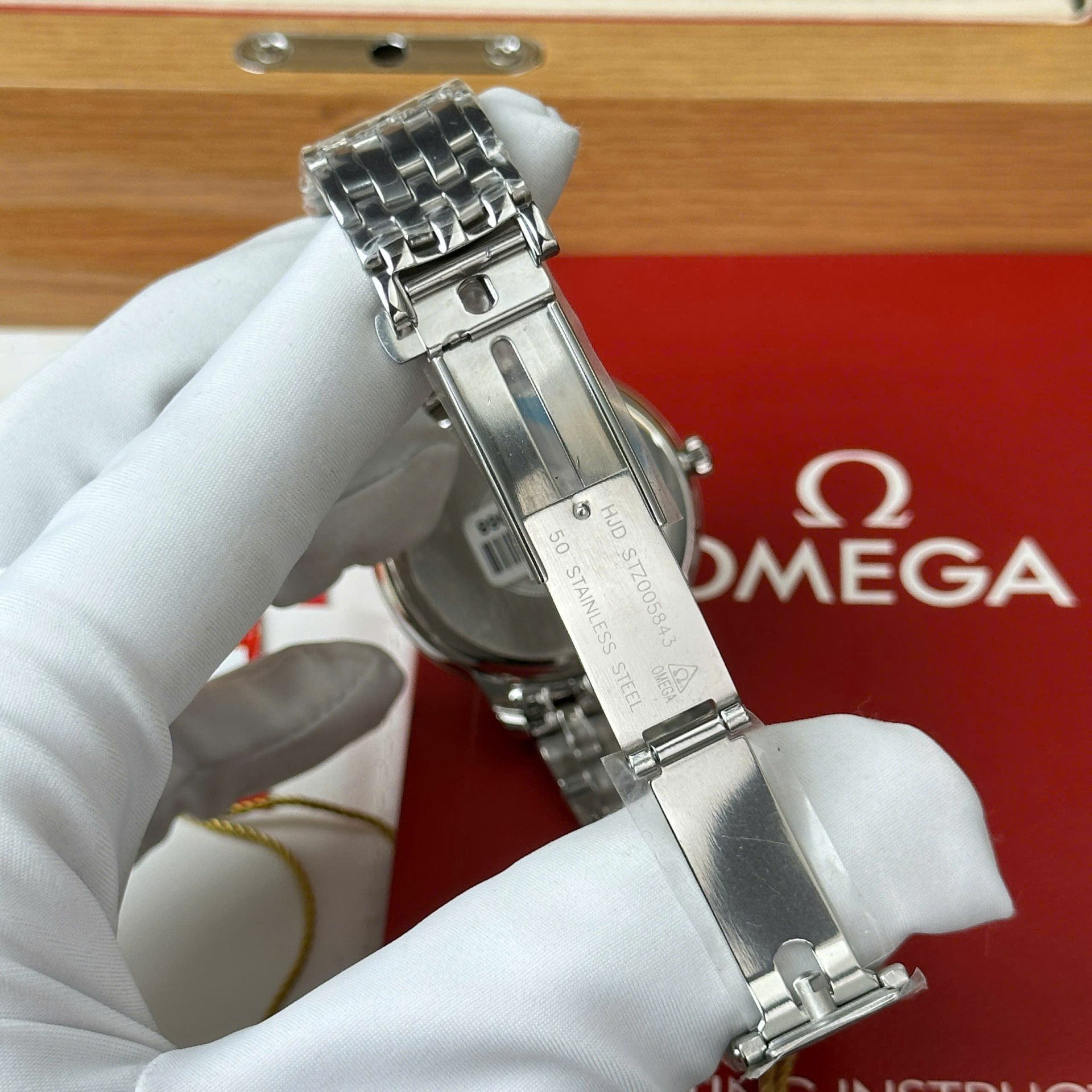 Omega De Ville Prestige Power Reserve Replica Watch White Dial Metal Wire 39.5mm