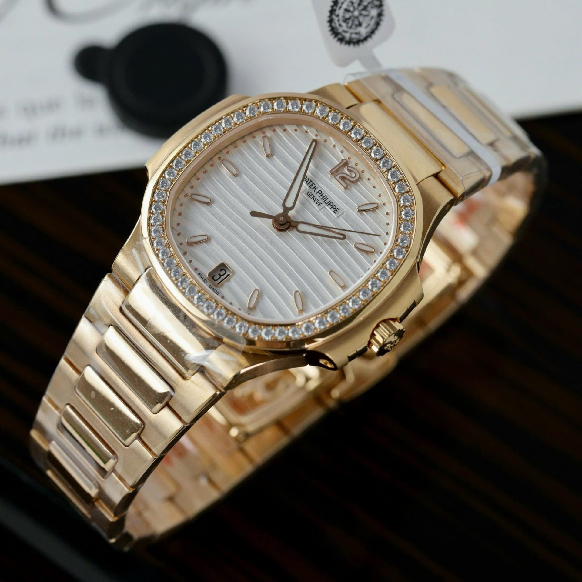 Patek Philippe Women White Dial Copies Watches Nautilus 7118 Gold Wrapped + Moissanite Diamonds 3K Factory 35.2mm