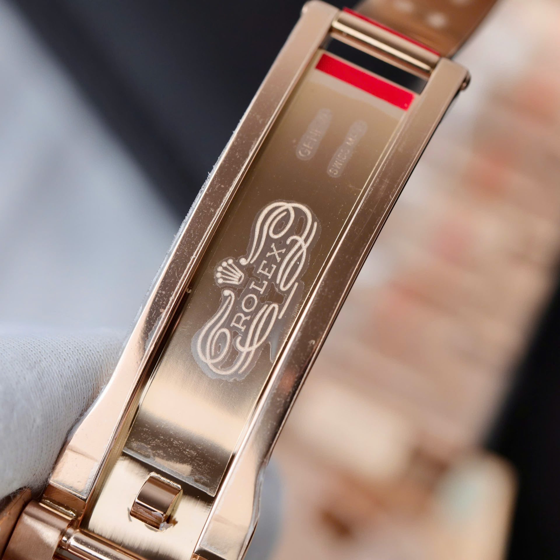 Rolex GMT-Master II 126715CHNR Replica Watch Rose Gold Tiger Eye Stone Dial 40mm