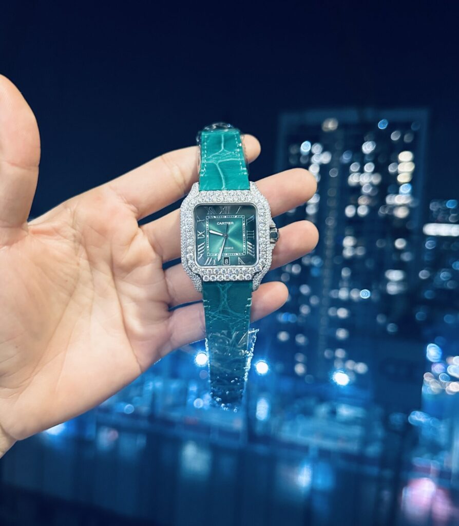 Cartier Santos With Green Moissanite Replica Watch 39.8mm