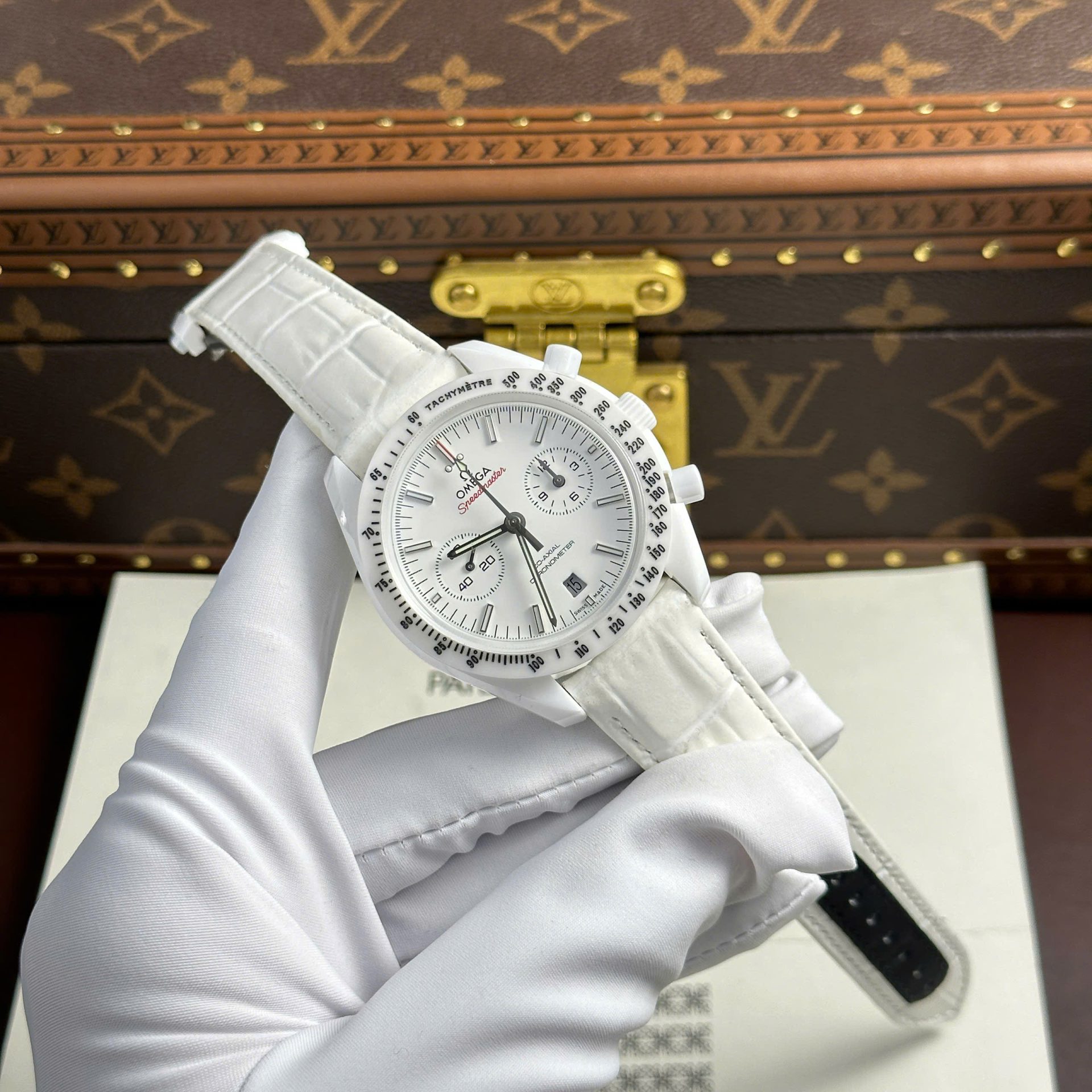 Omega Speedmaster White Side of The Moon White Ceramic Best Replica Watch 44mm