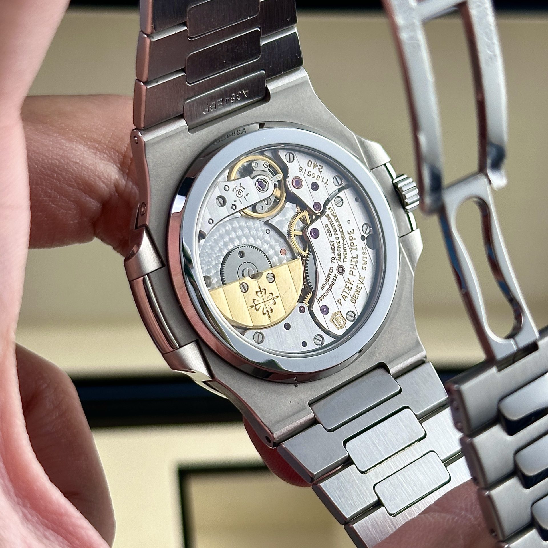 Patek Philippe Best Replica Watch Nautilus 5712 Custom Authentic Details 40mm