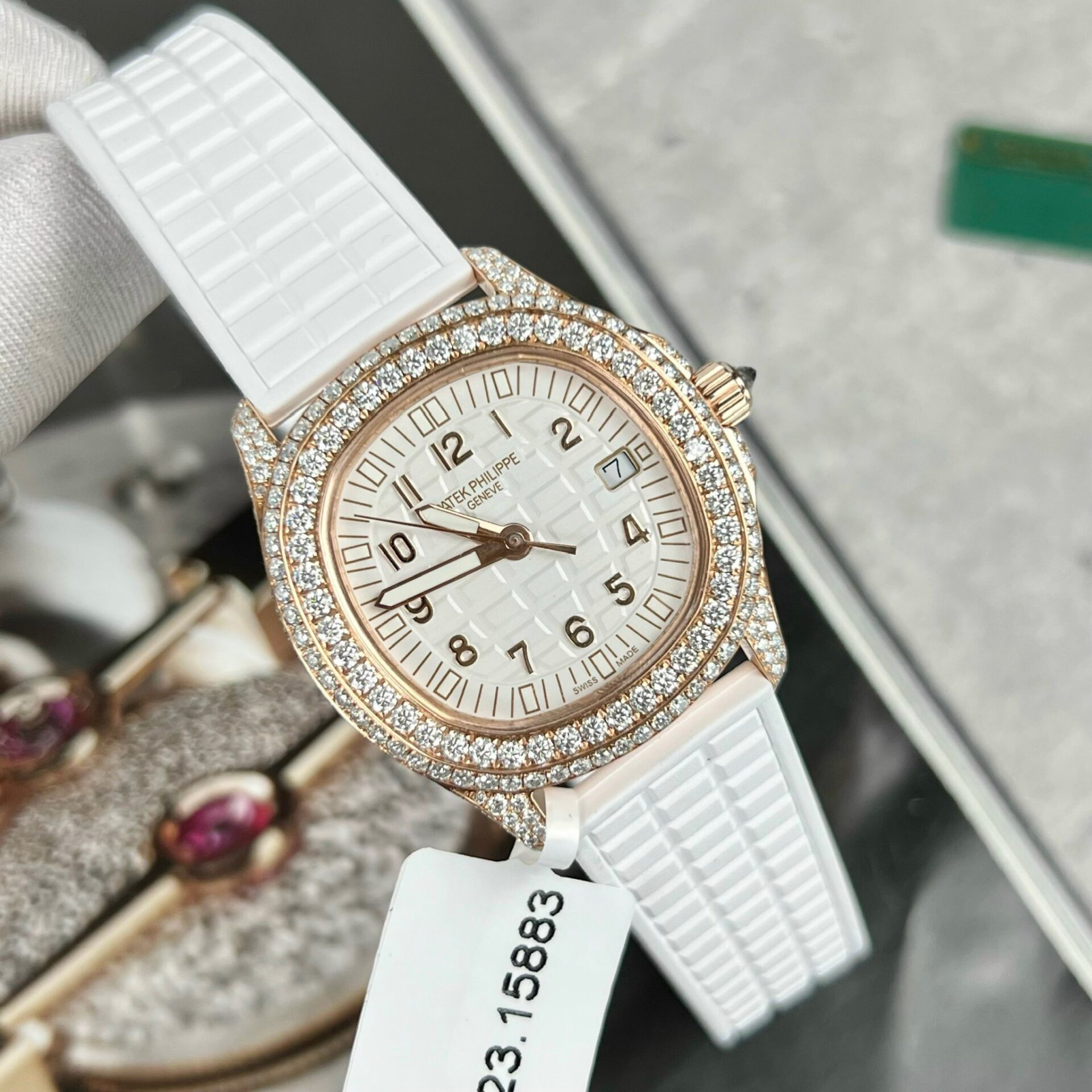 Patek Philippe Aquanaut 5069R With Moissanite Replica Watch PPF 35.2mm