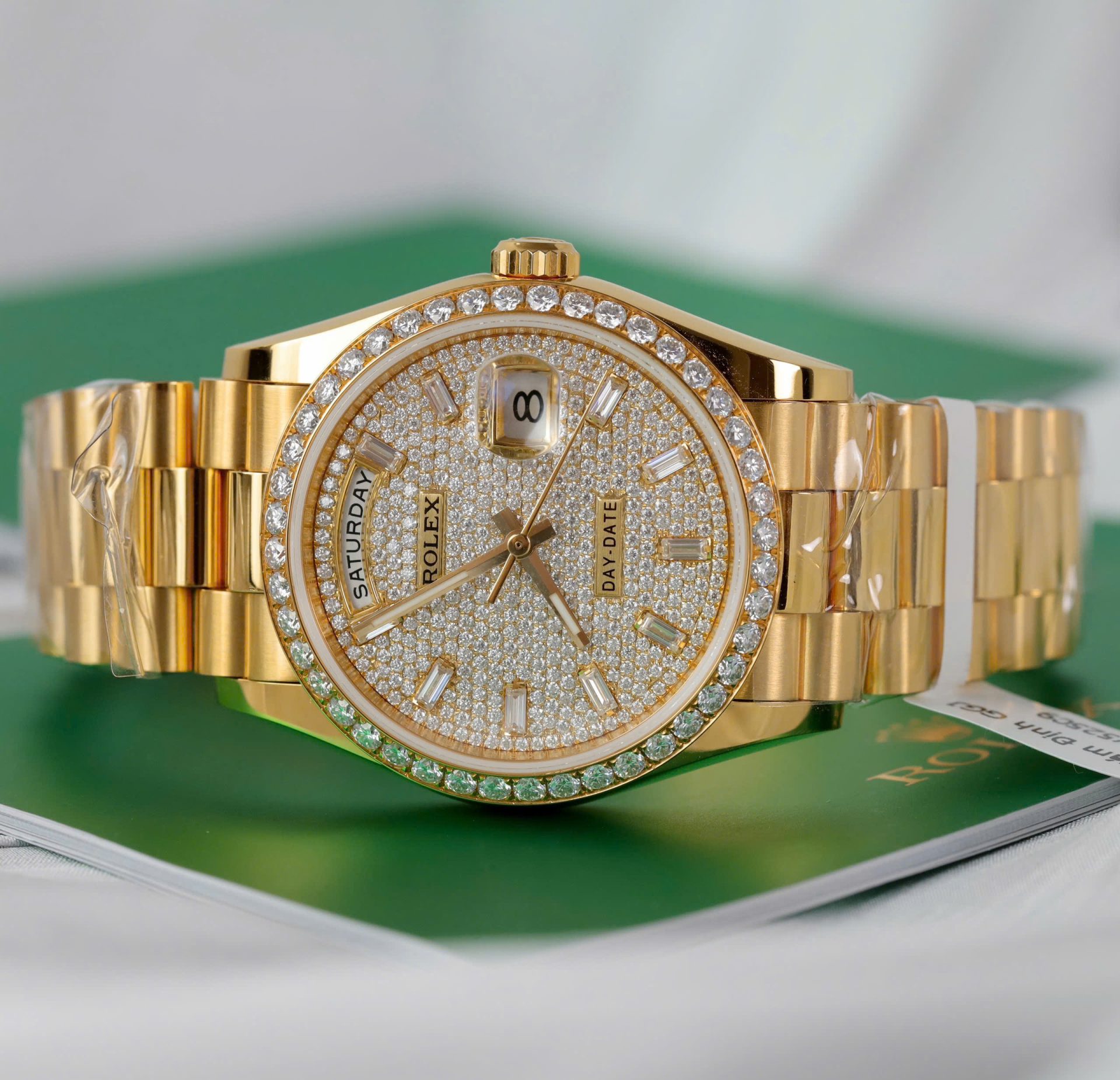 Rolex Day-Date 18K Gold Wrapped + Moissanite Diamonds Copies Watches GM Factory 36mm