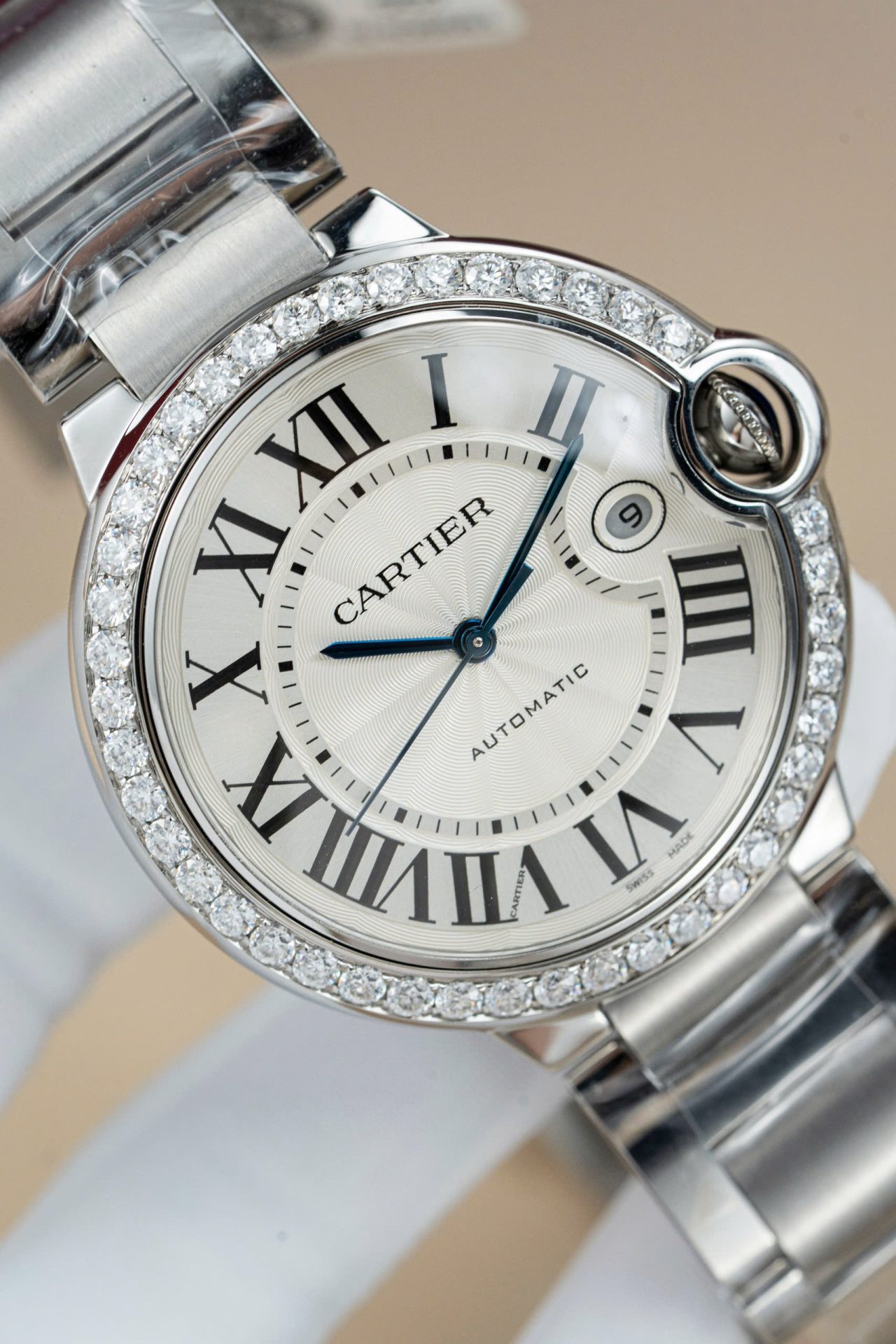 Cartier Ballon Bleu WE9009Z3 White Dial Replica Watch Bezel Diamond Moissanite AF Factory 42mm