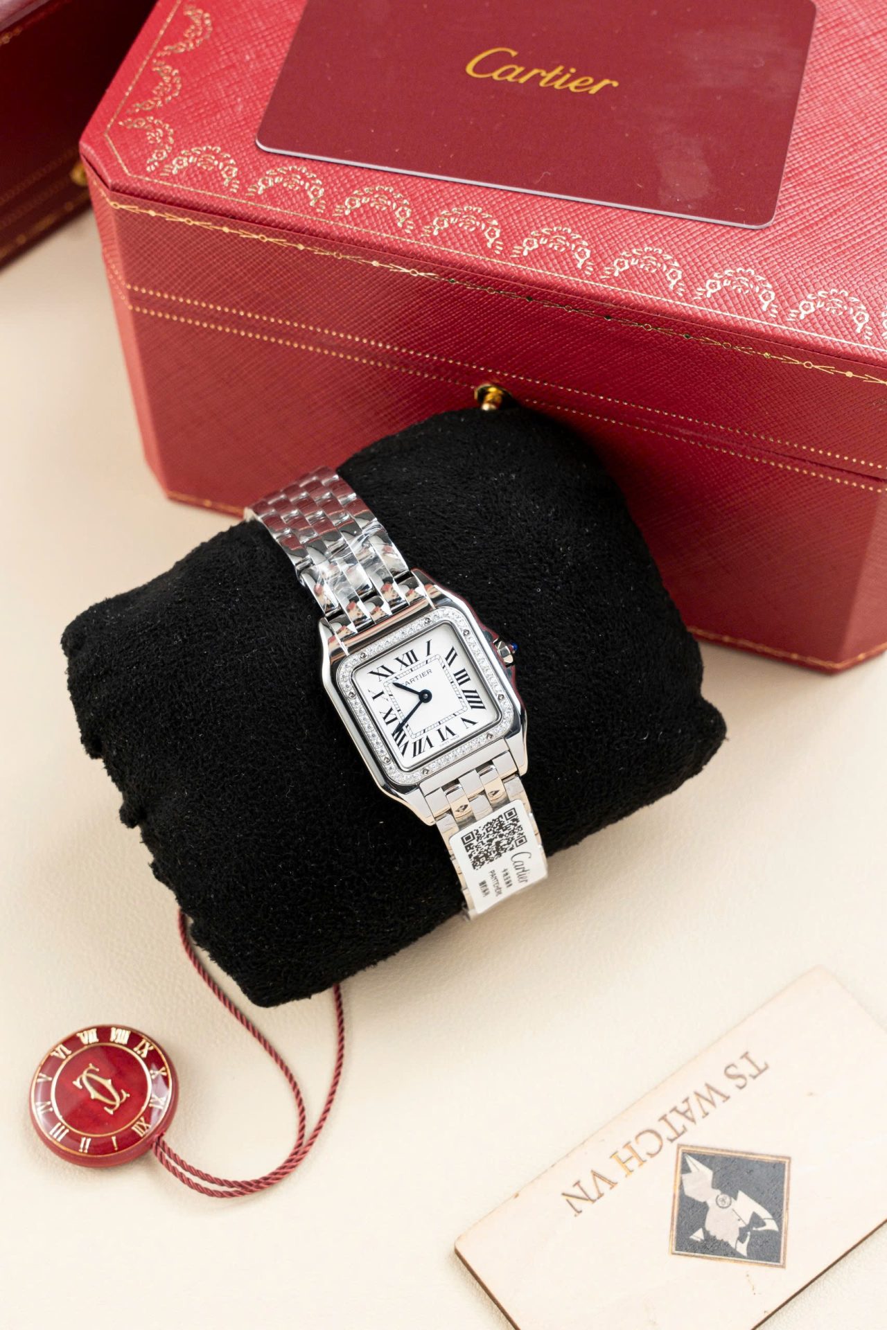 Cartier Panthere W2PN0007 Replica Watch White Dial Metal Wire 27x37mm