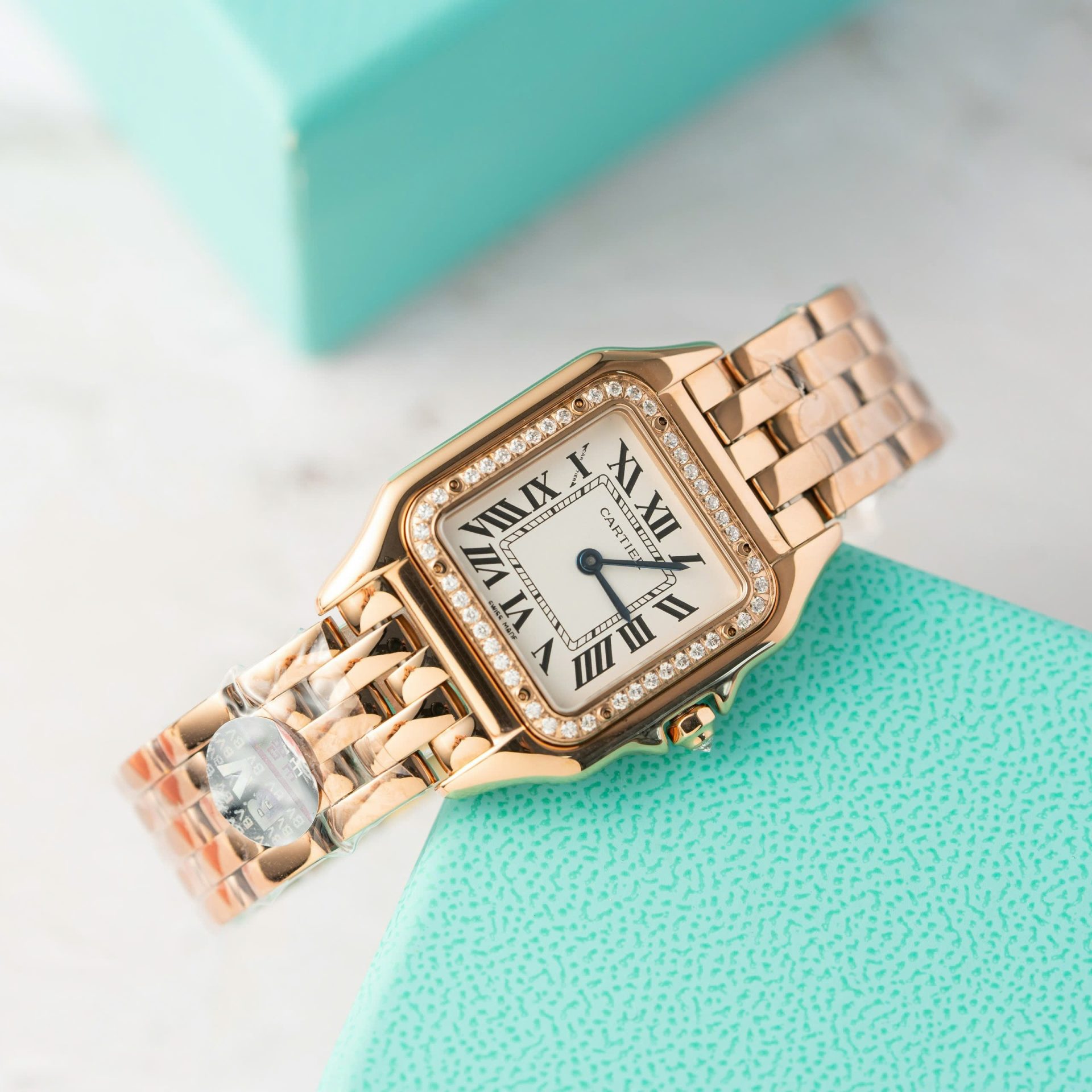 Cartier Panthere Women s Replica Watch Rose Gold Quartz 27mm
