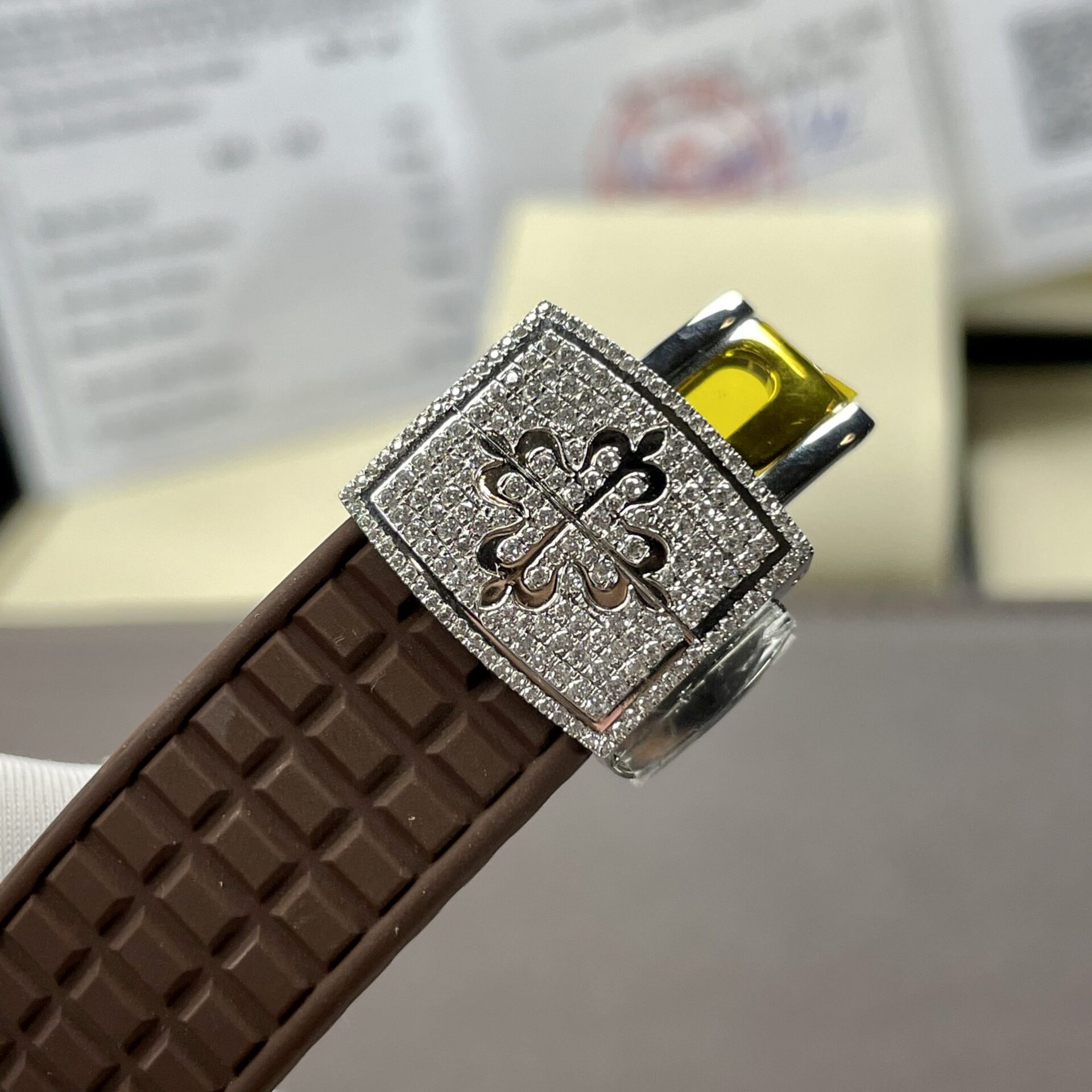 Patek Philippe Replica Watch Aquanaut 5067 Dial Brown Custom Diamonds Moissanite 35.6mm