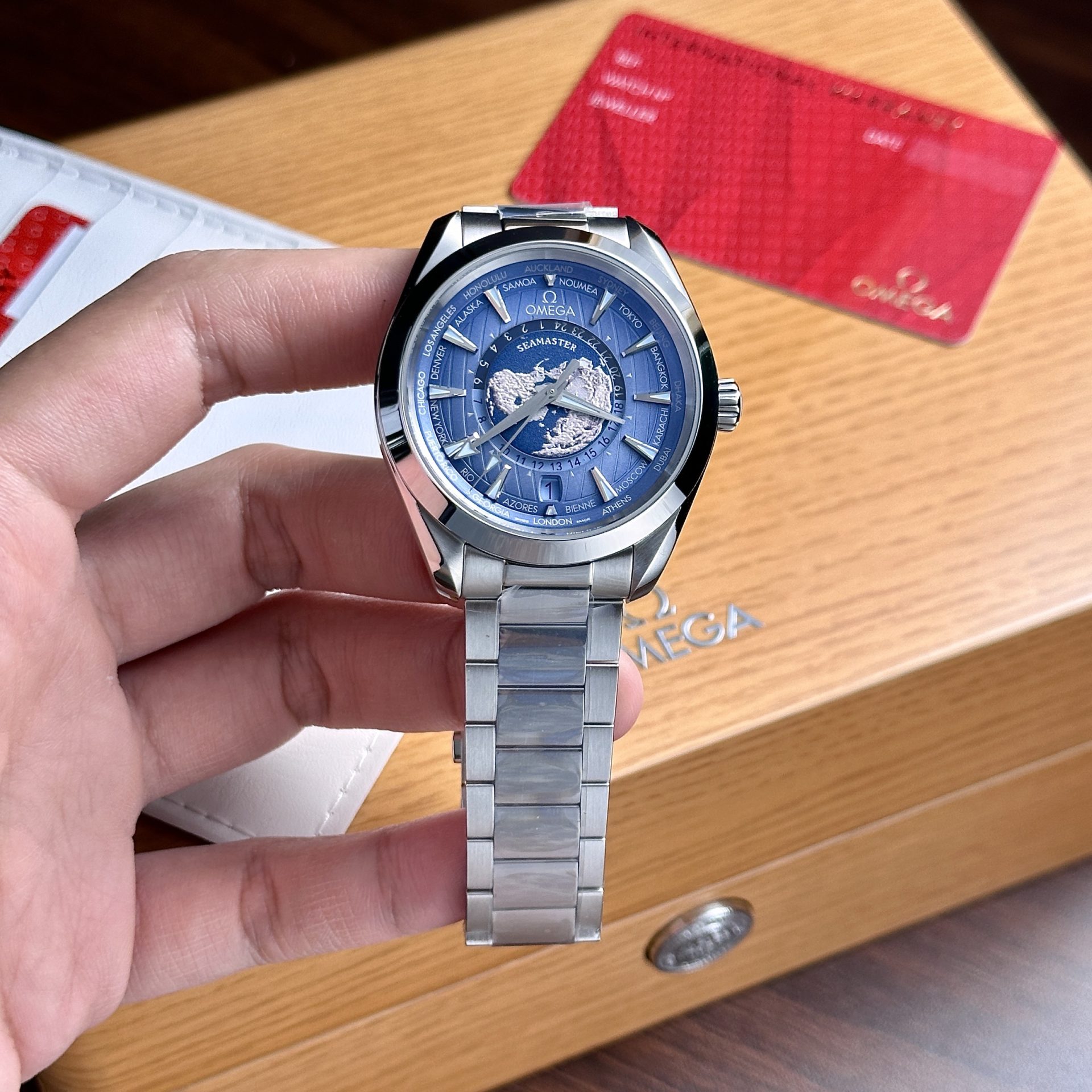 Omega Seamaster Aqua Terra Worldtimer Dial Blue Replica Watch VS Factory 43mm